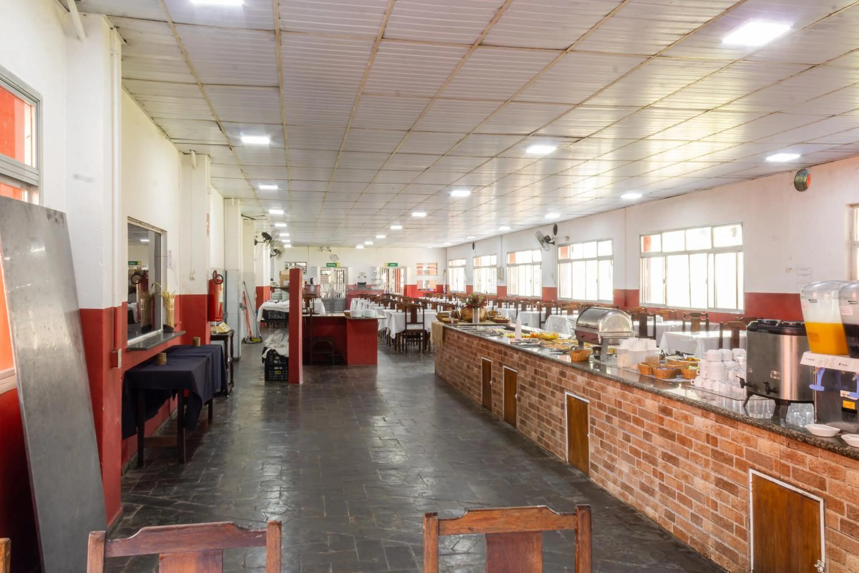 Restaurant/places to eat in Ilha Morena Praia Hotel