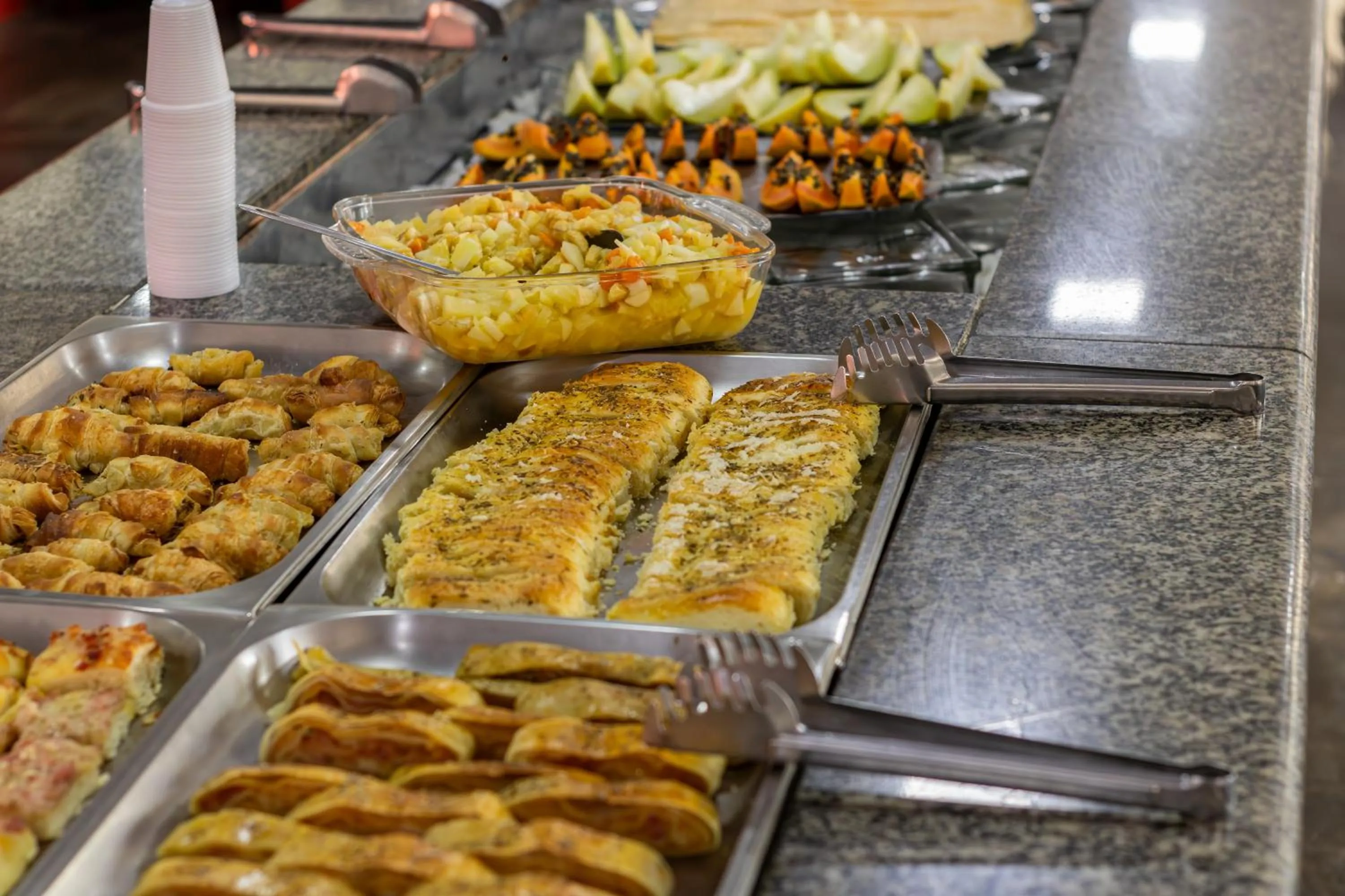 Food and drinks in Ilha Morena Praia Hotel