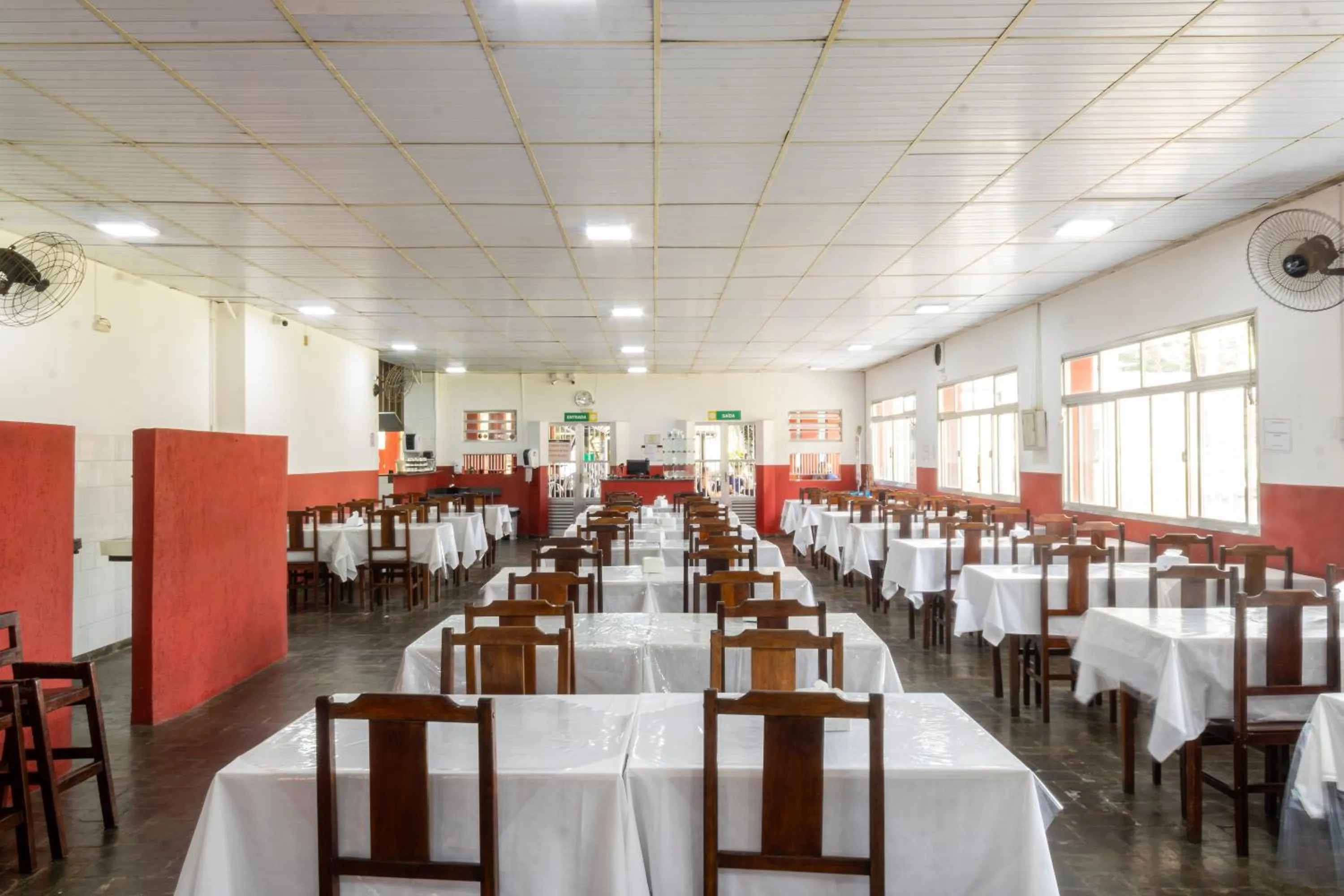 Restaurant/places to eat in Ilha Morena Praia Hotel