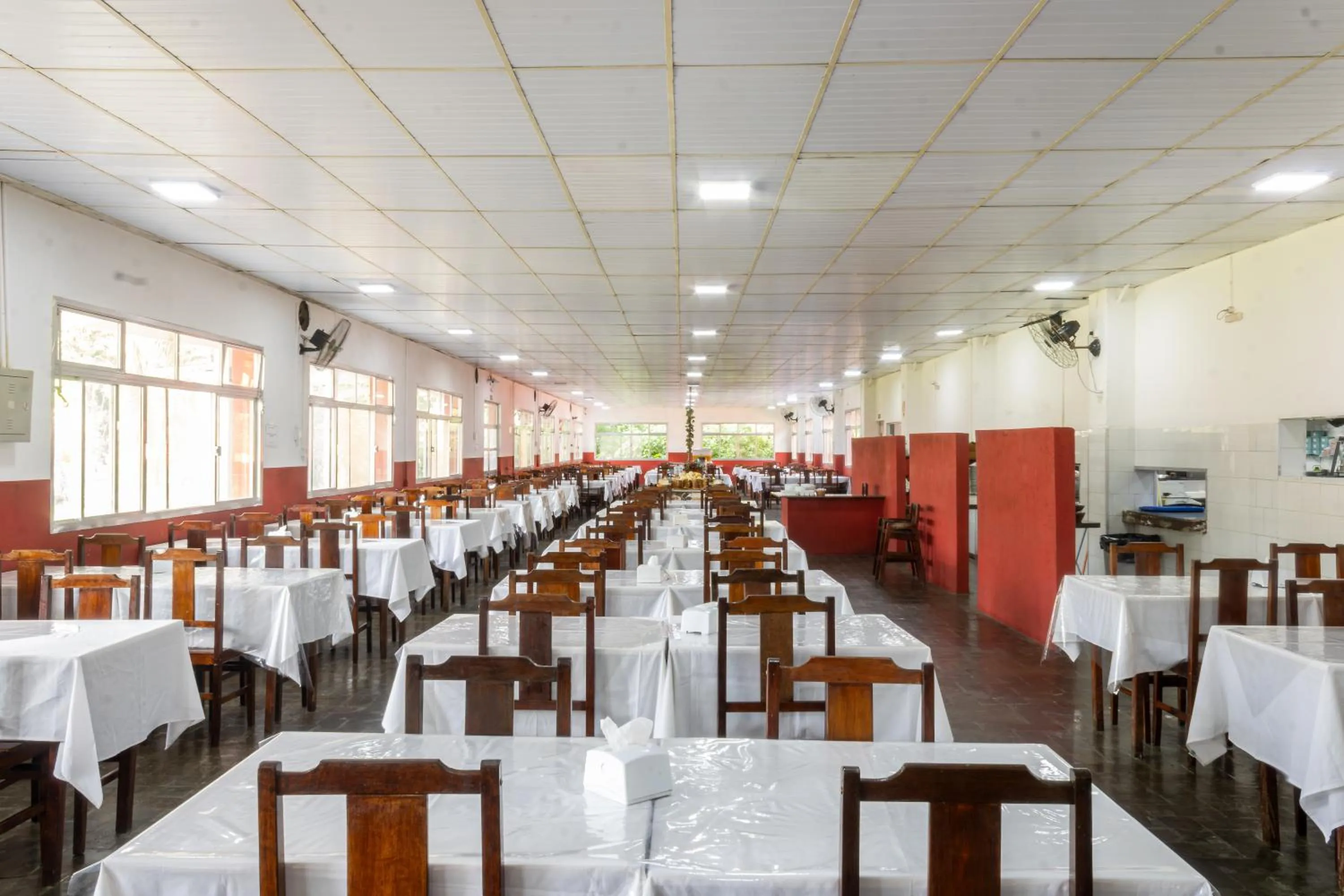 Restaurant/places to eat in Ilha Morena Praia Hotel