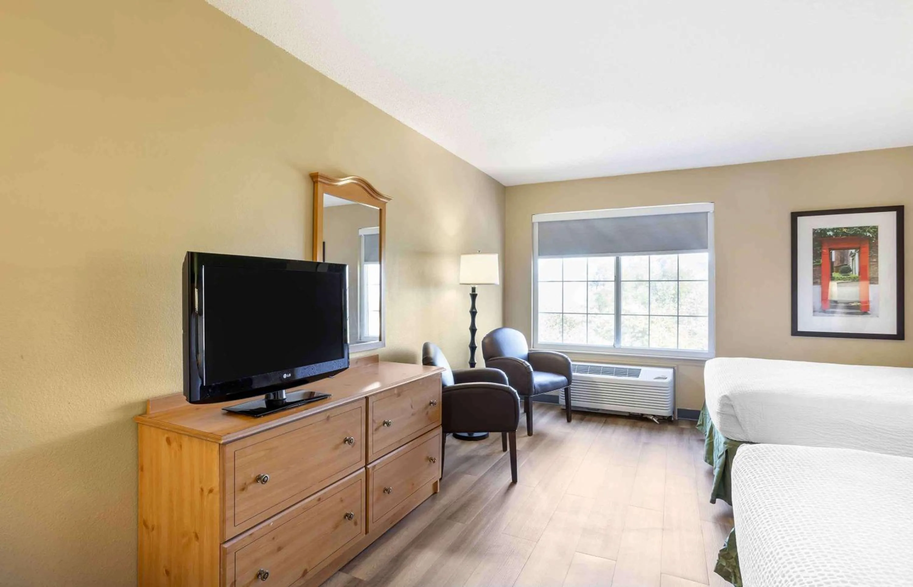 Bedroom, Bed in Extended Stay America Suites - Meadowlands - East Rutherford