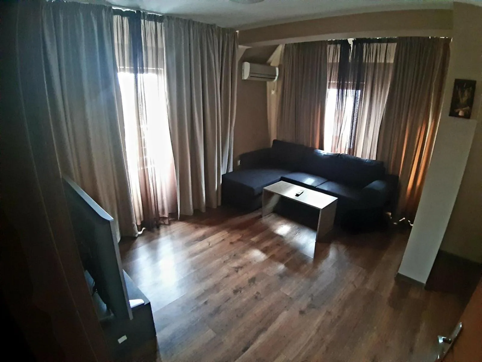 Living room, Bed in Family Hotel Pautalia