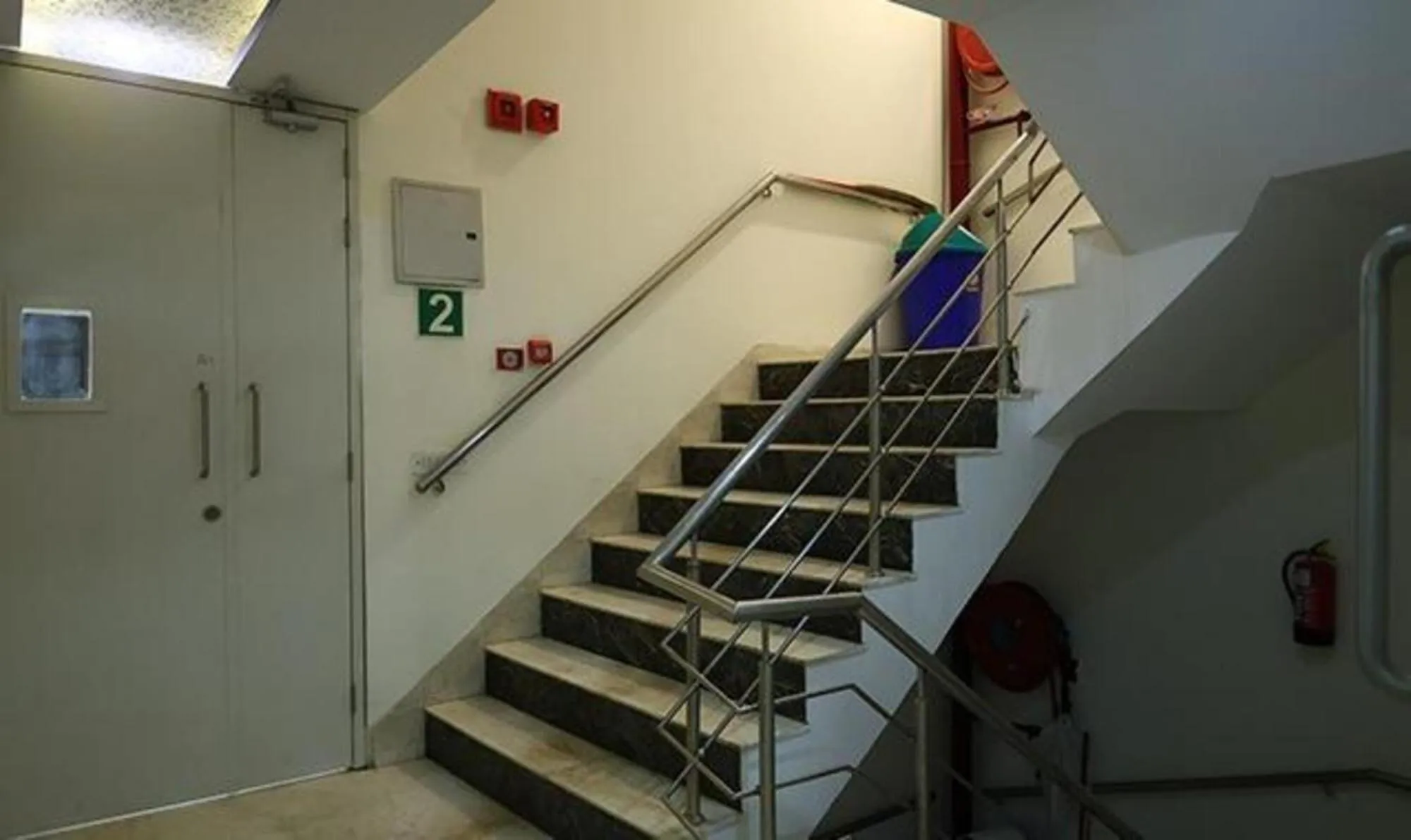 Lobby or reception in FabHotel HSP Suites - Near IGI Airport - New Delhi