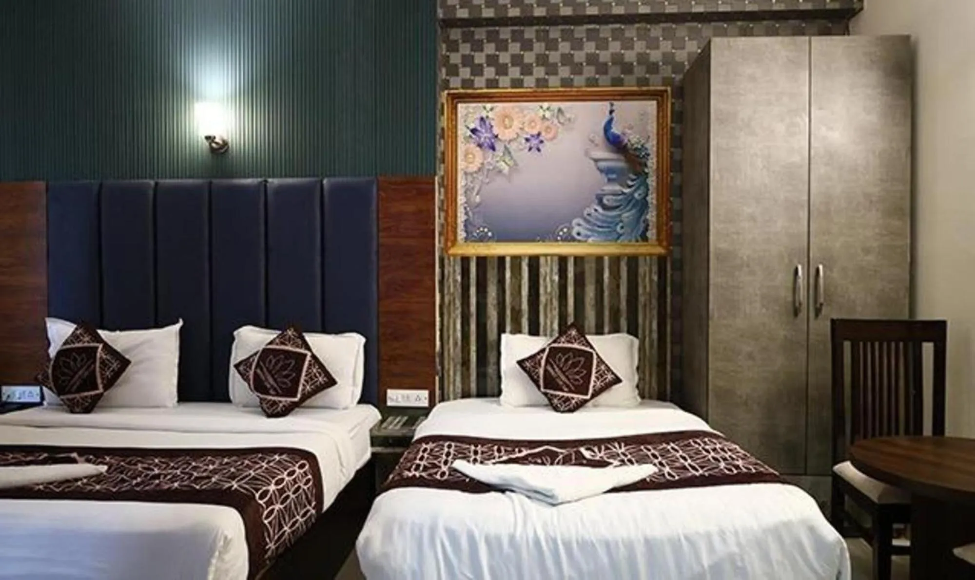 Bed in FabHotel HSP Suites - Near IGI Airport - New Delhi