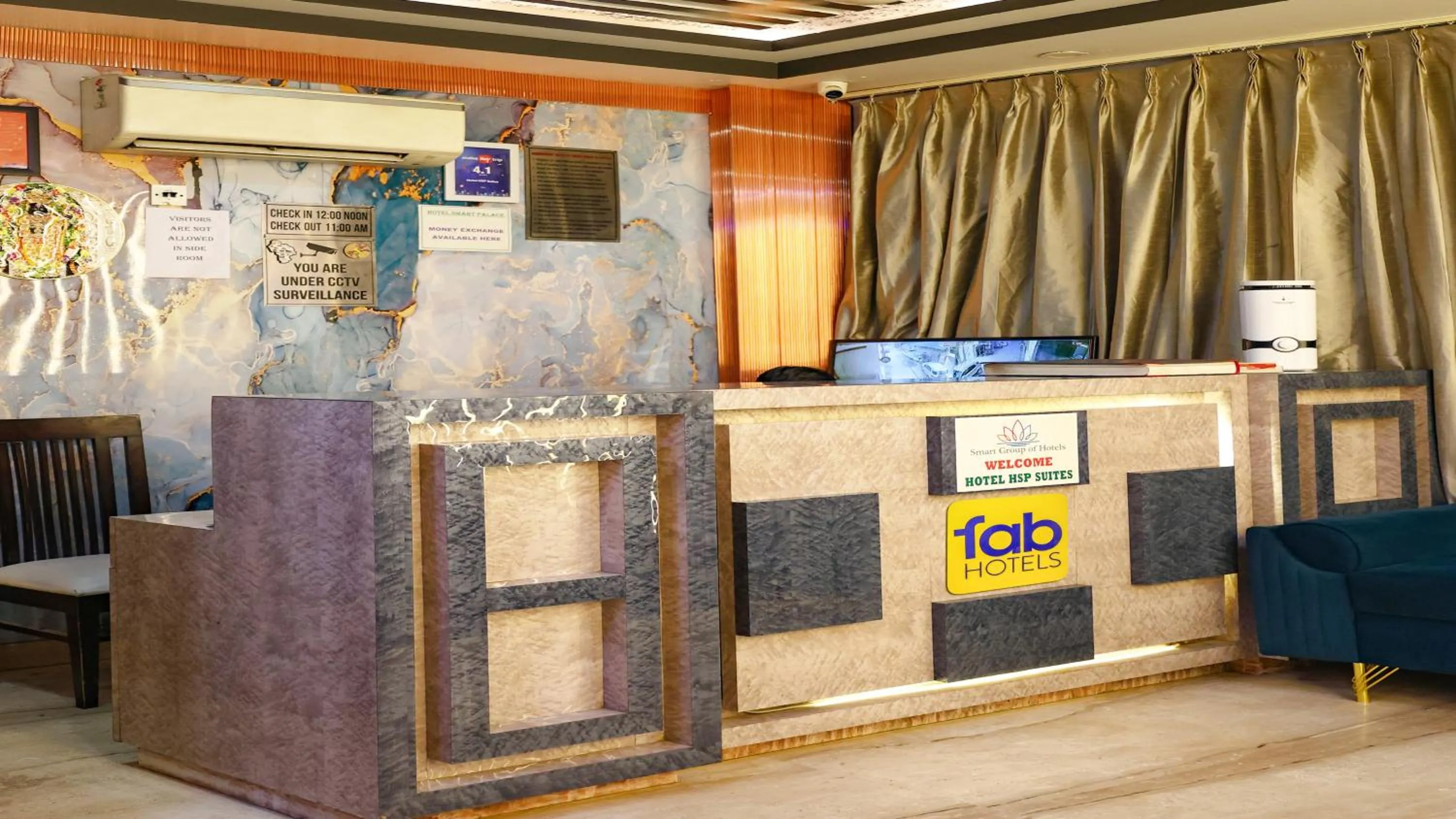 Lobby or reception in FabHotel HSP Suites - Near IGI Airport - New Delhi