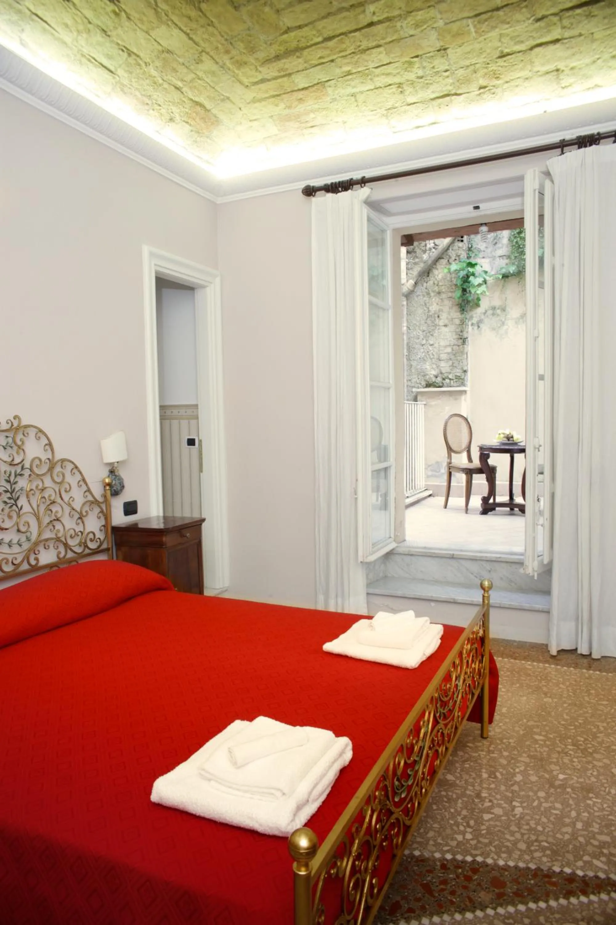 Bedroom, Bed in Domus Real Cardello