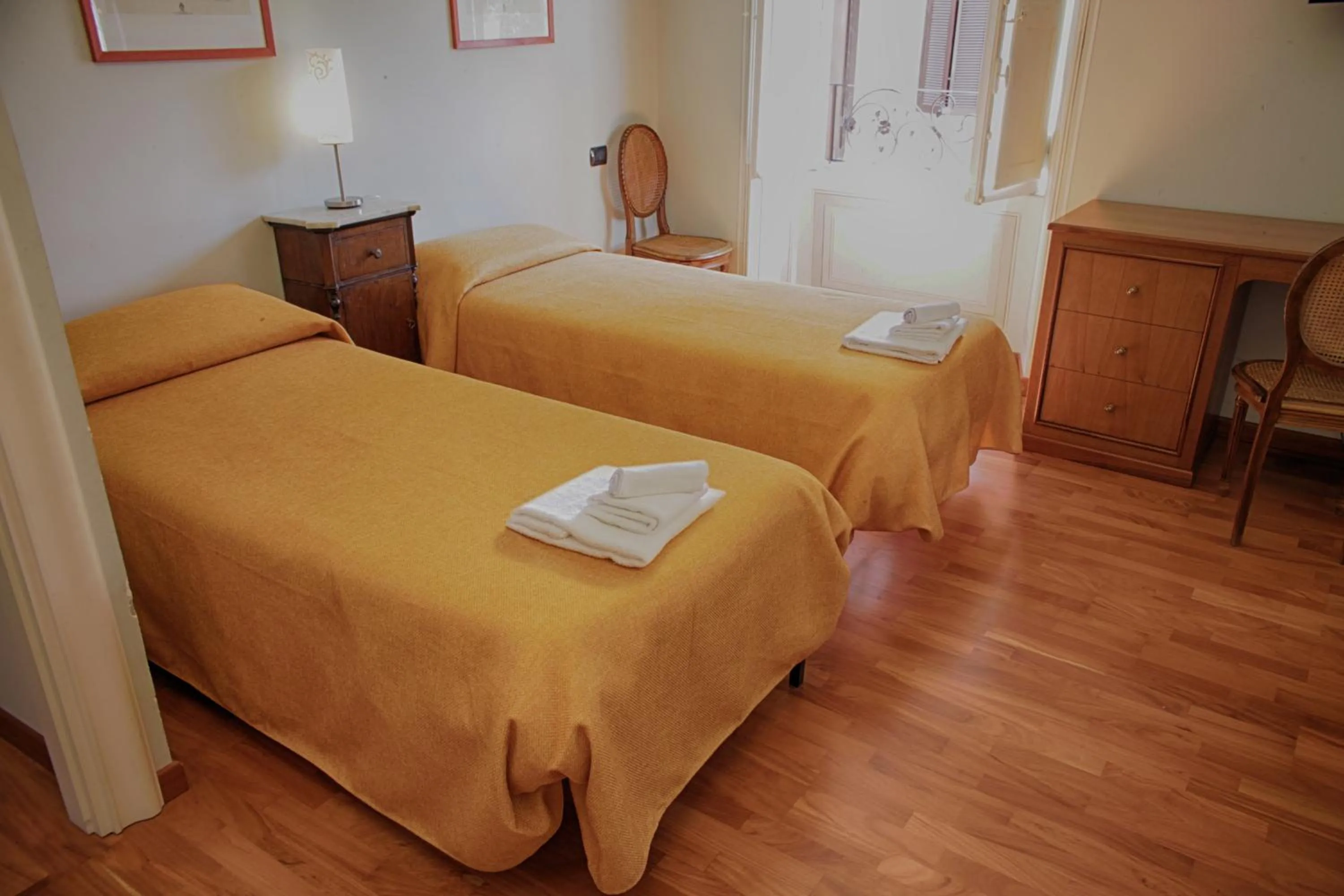 Bedroom, Bed in Domus Real Cardello