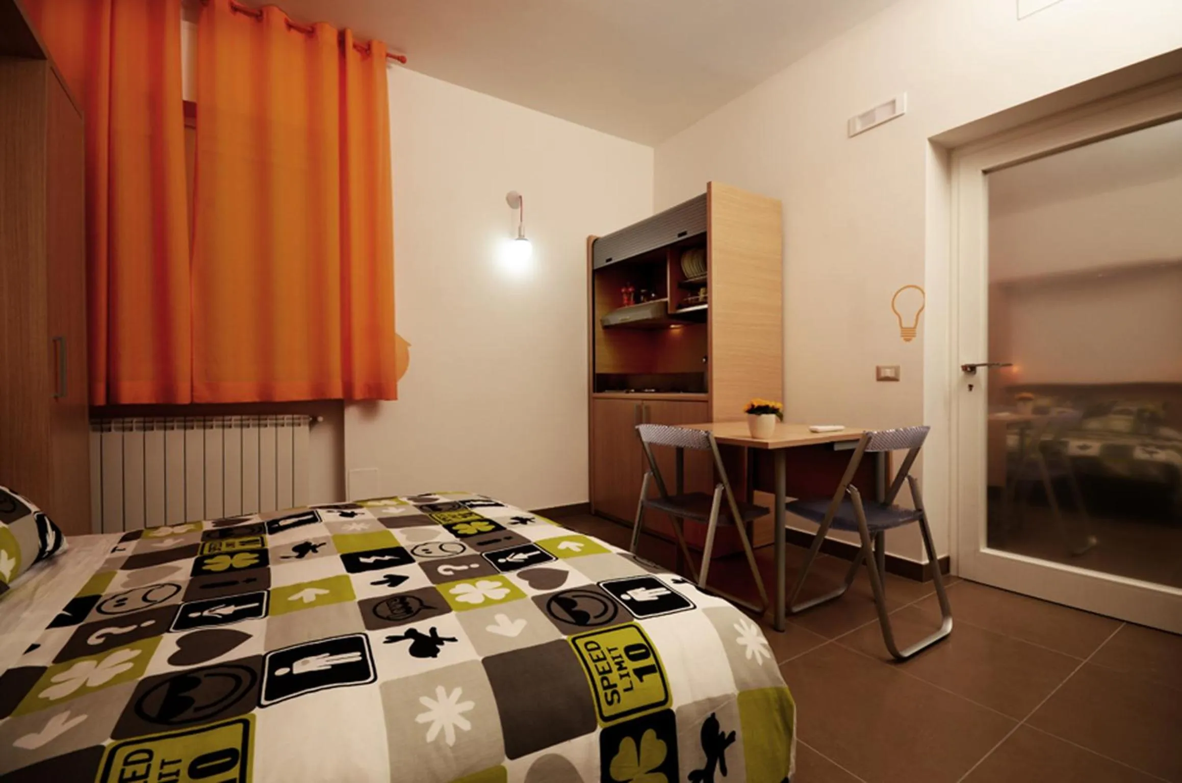 TV and multimedia, Bed in Bedrooms B&B