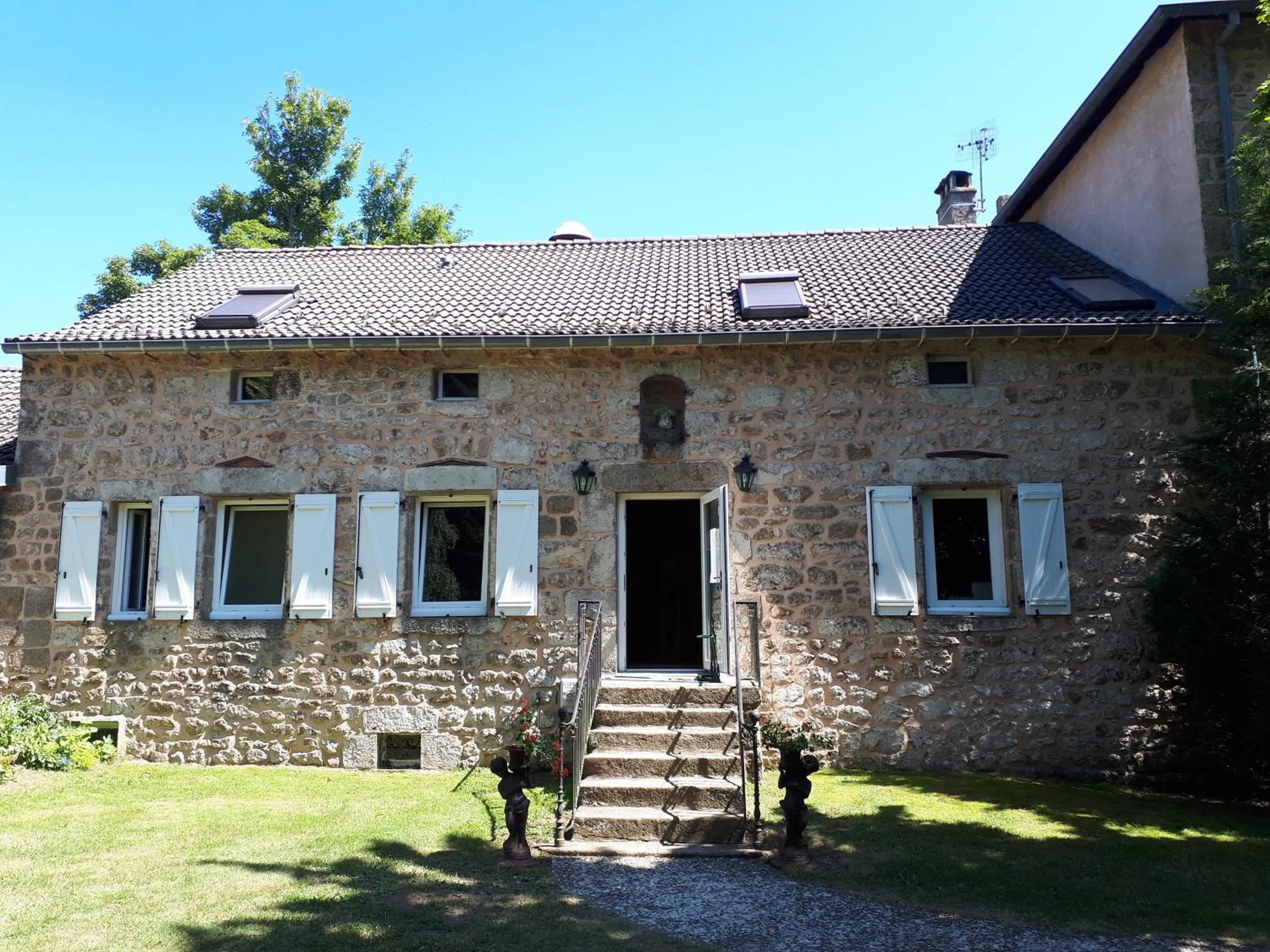 Property building in Domaine de Rilhac