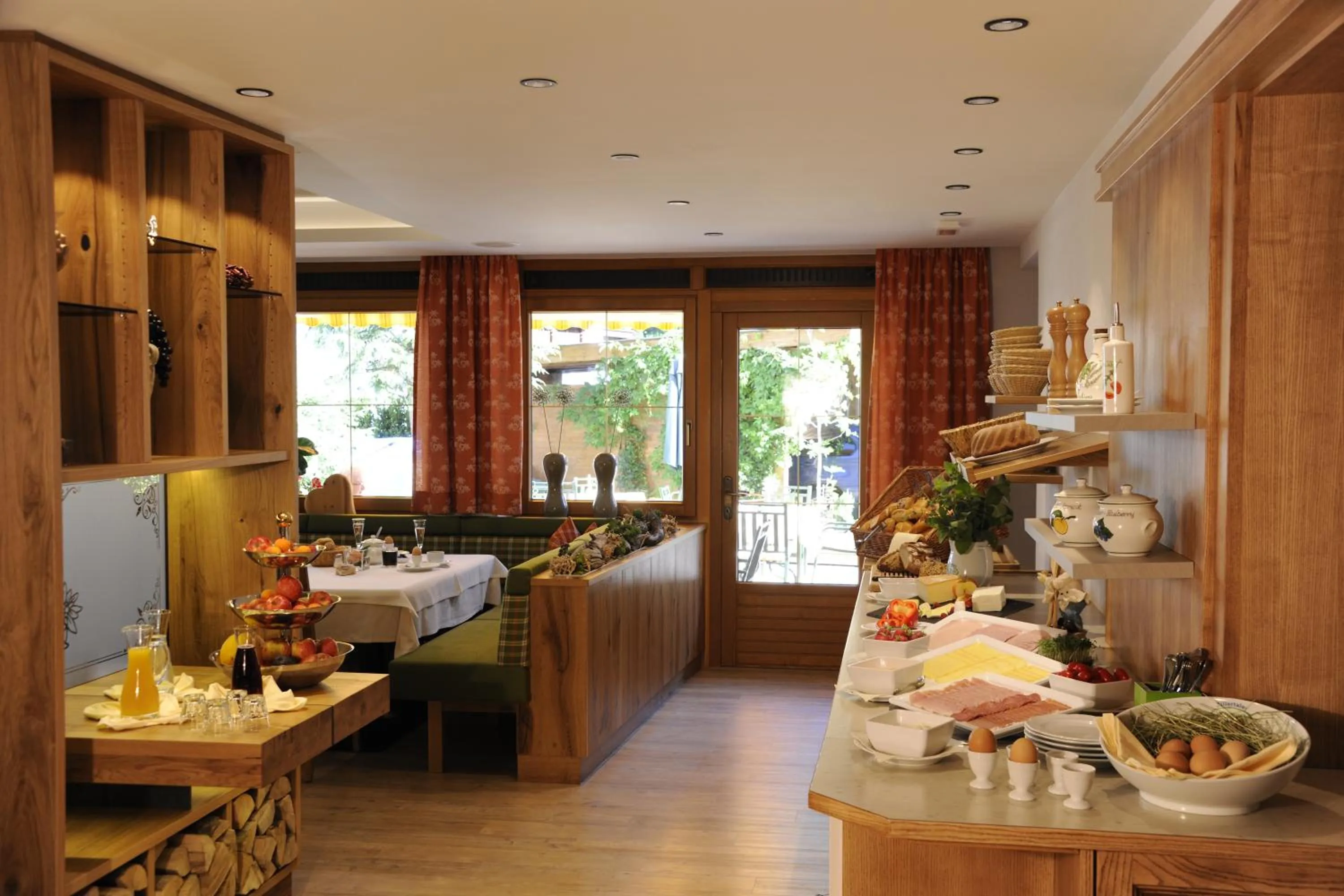 Buffet breakfast in Hotel Garni Forelle