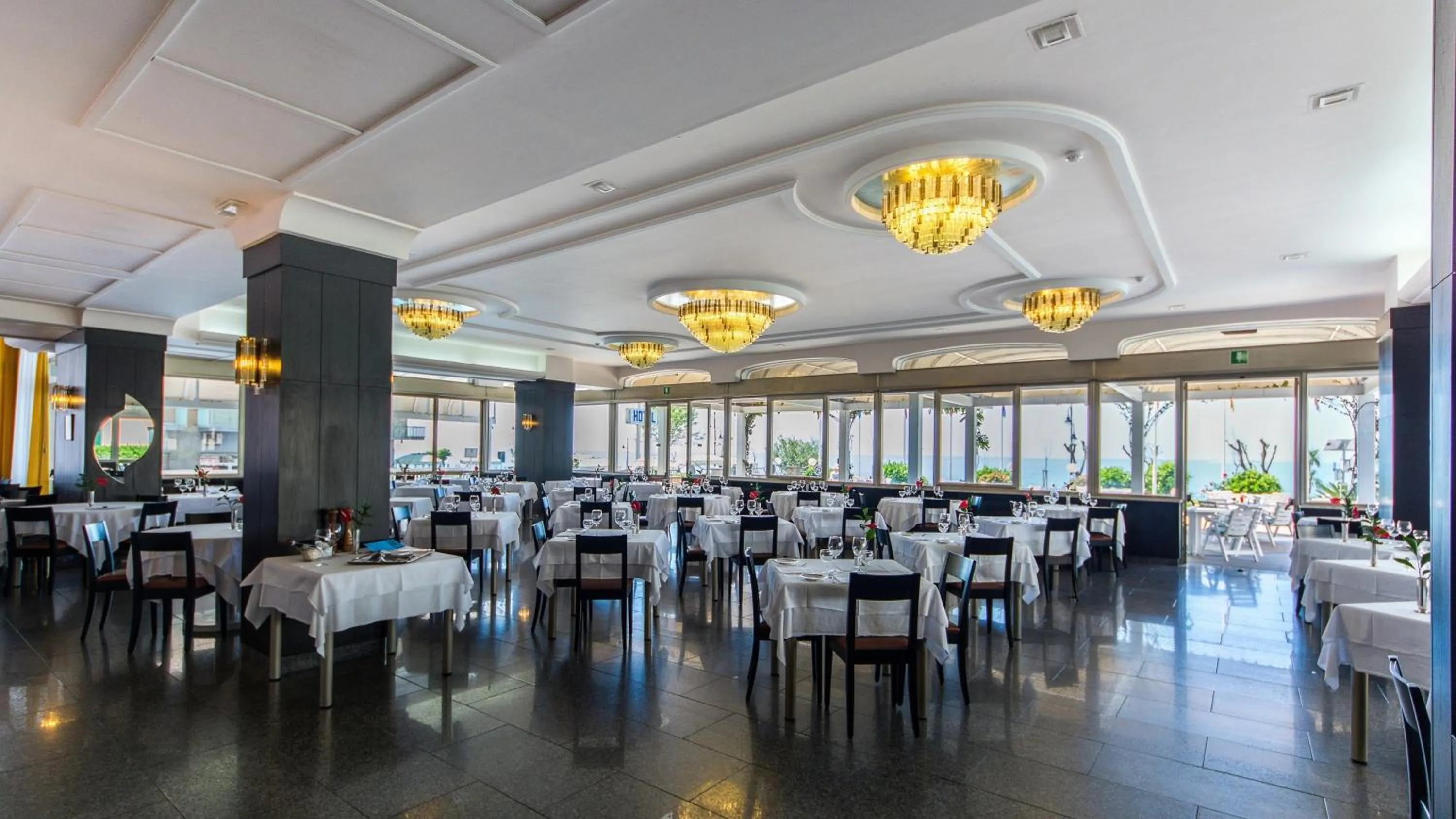 Restaurant/places to eat in Hotel Pietra di Luna