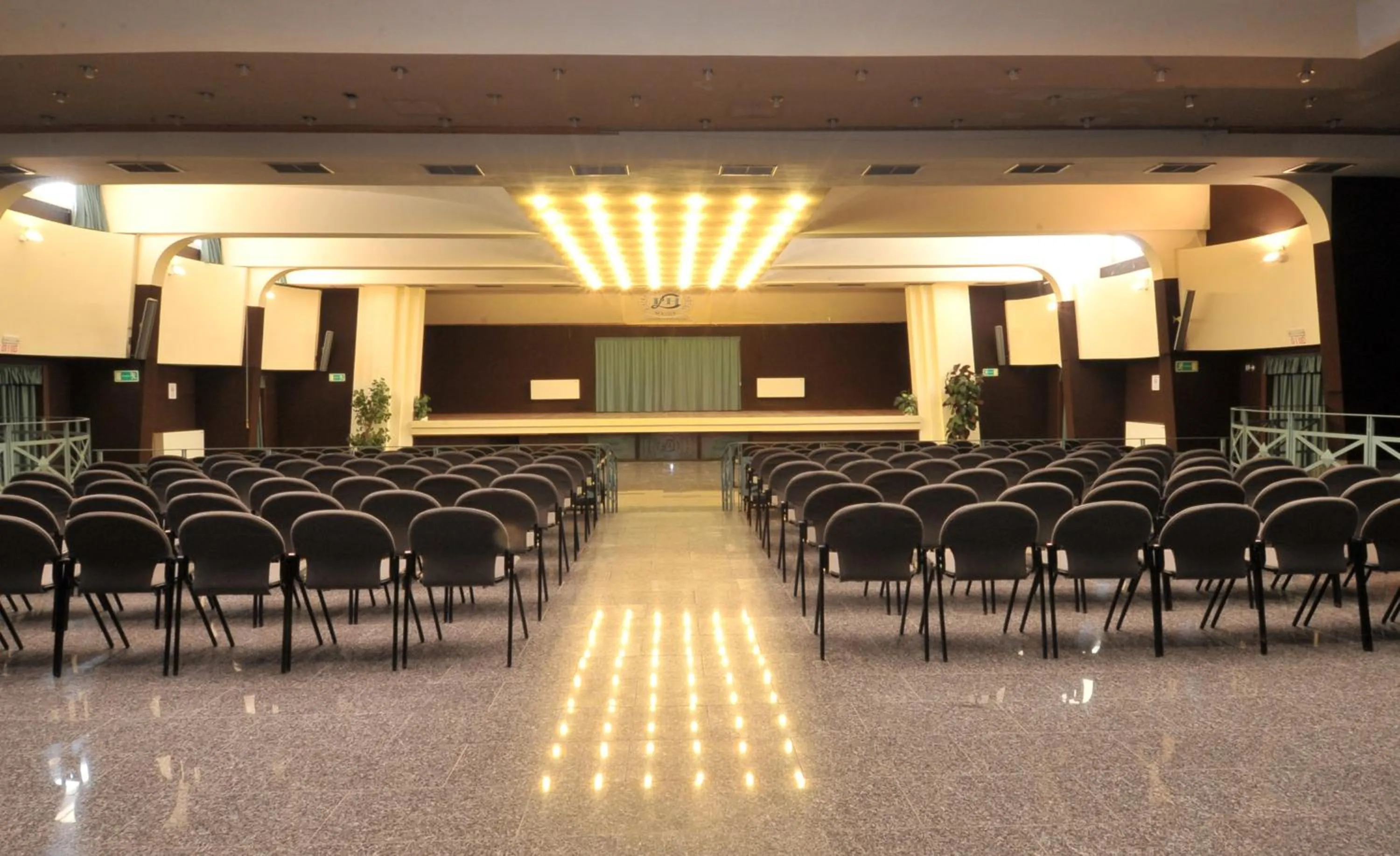 Business facilities in Hotel Pietra di Luna