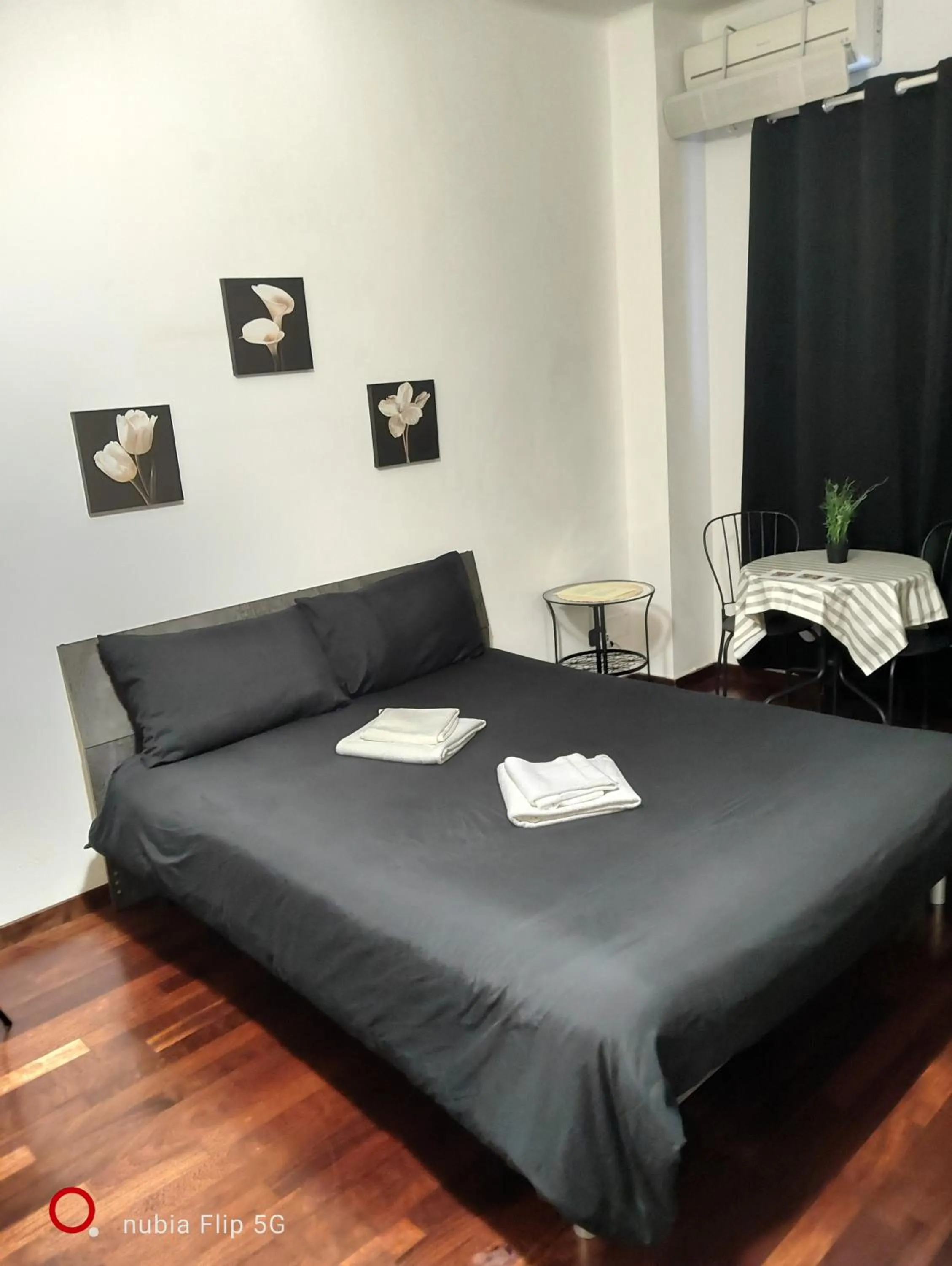 Bedroom, Bed in De Rossi Holiday