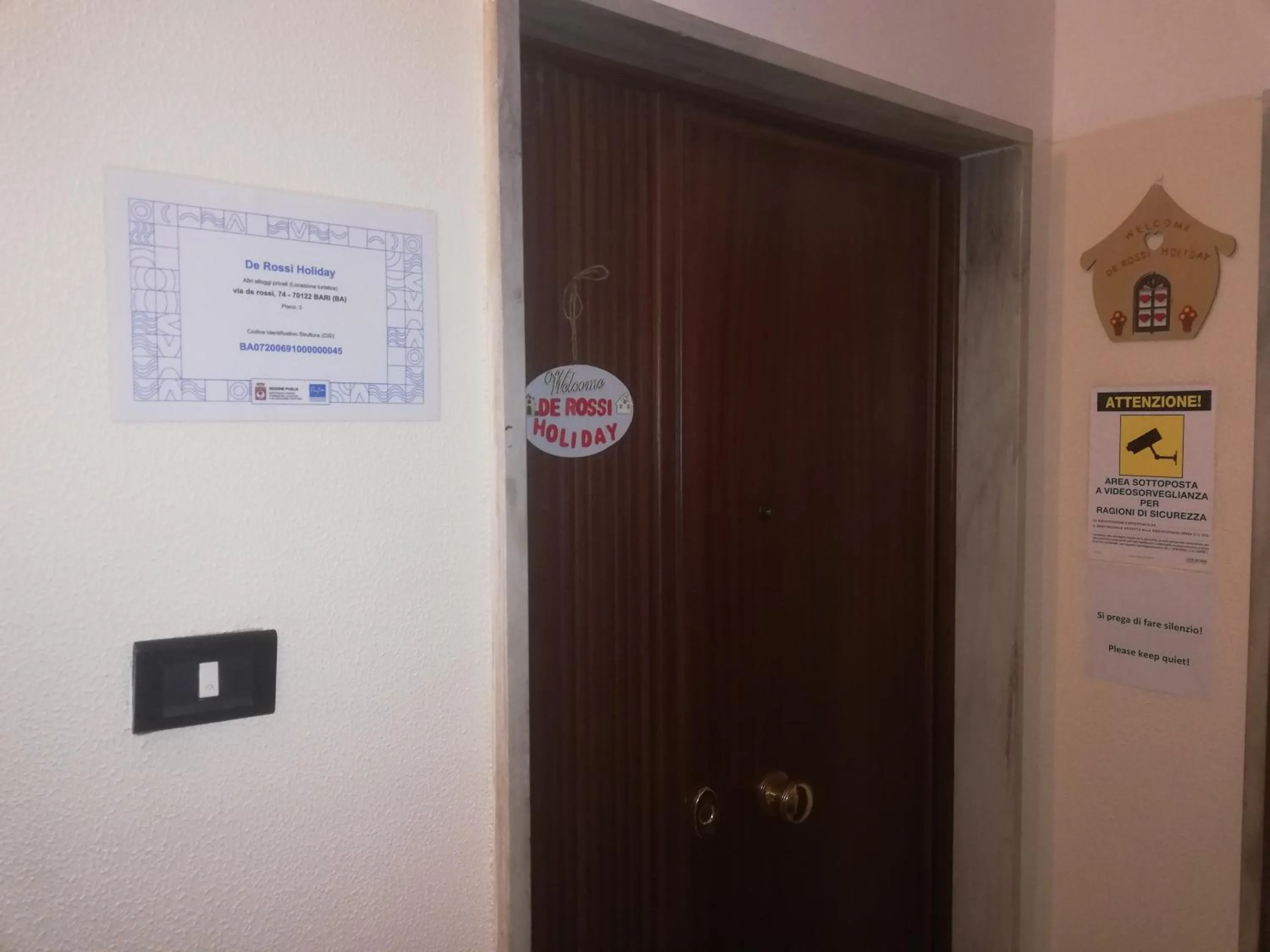 Facade/entrance in De Rossi Holiday