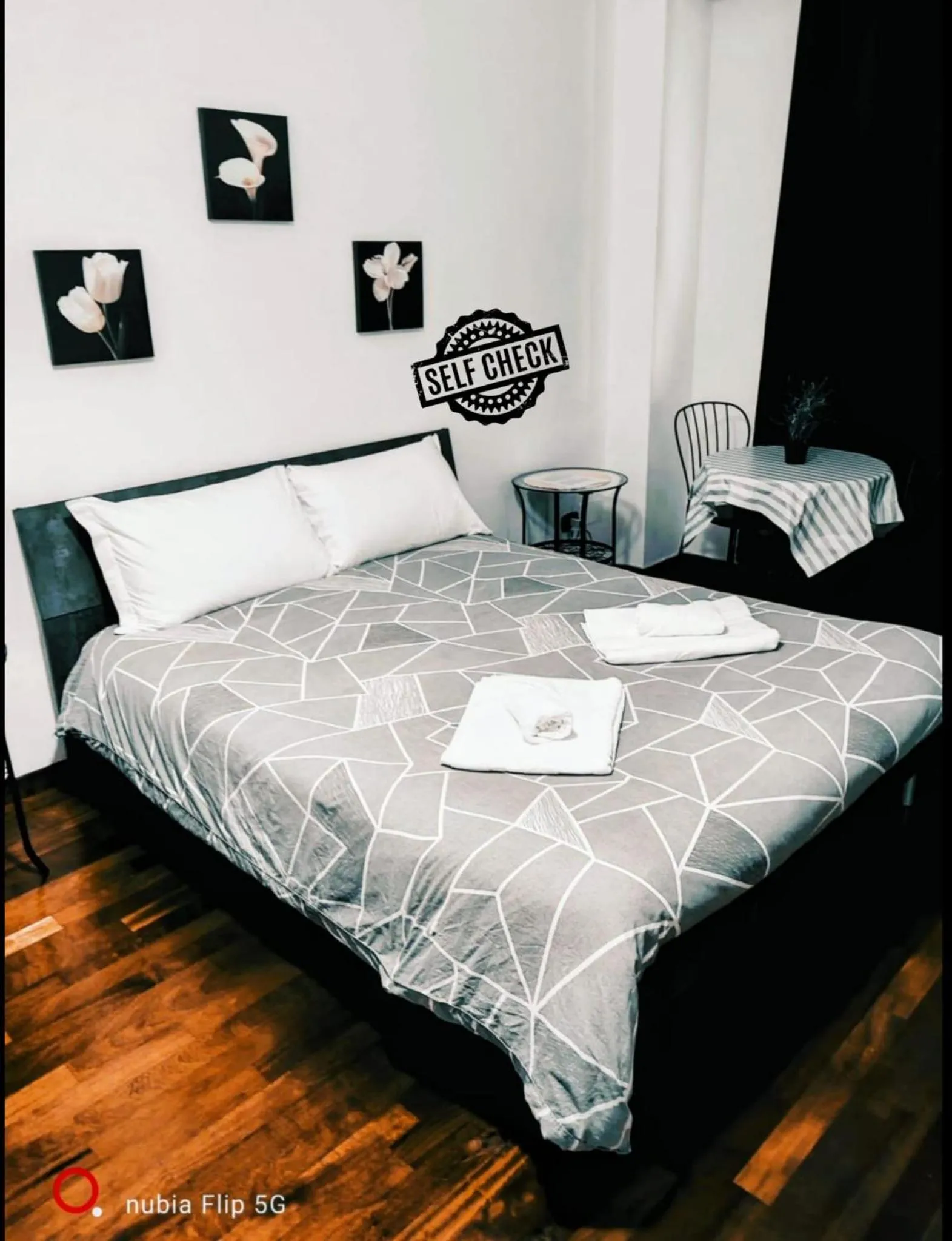 Double Room with Private Bathroom - single occupancy in De Rossi Holiday