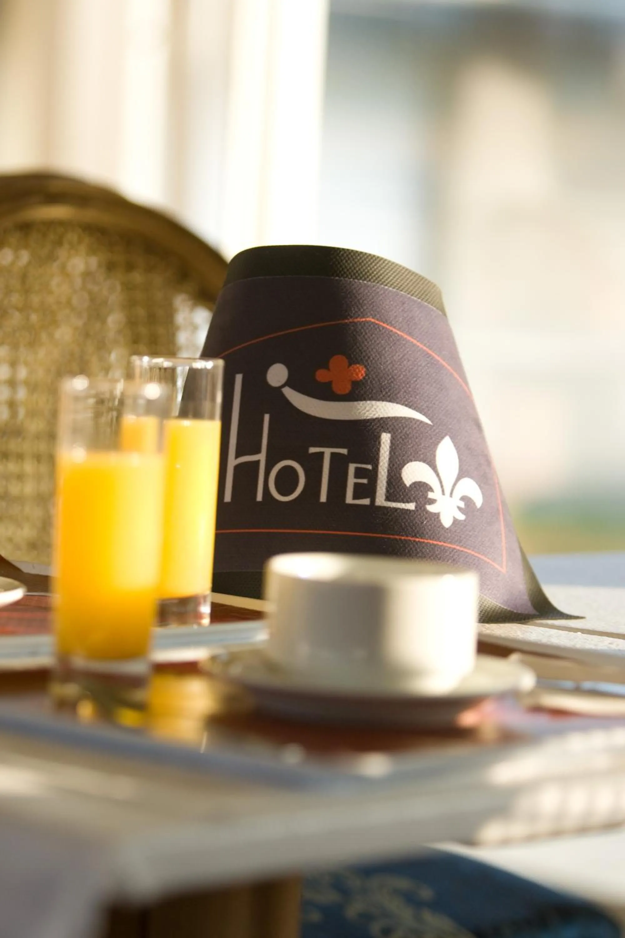 Food and drinks in Hôtel Fleur de Lys Hazebrouck