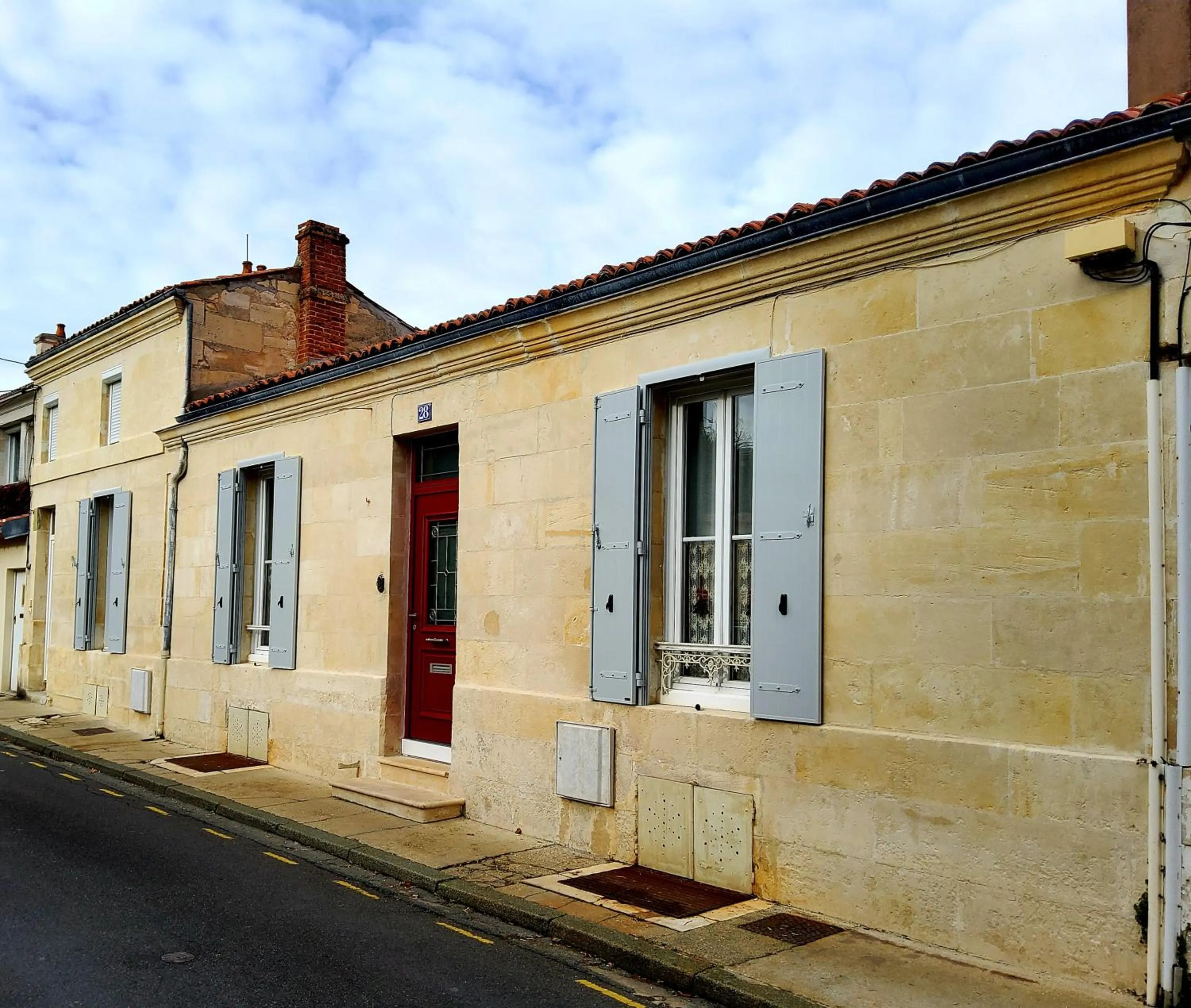 Property building in La Maison des Thermes, Chambre d'hôte