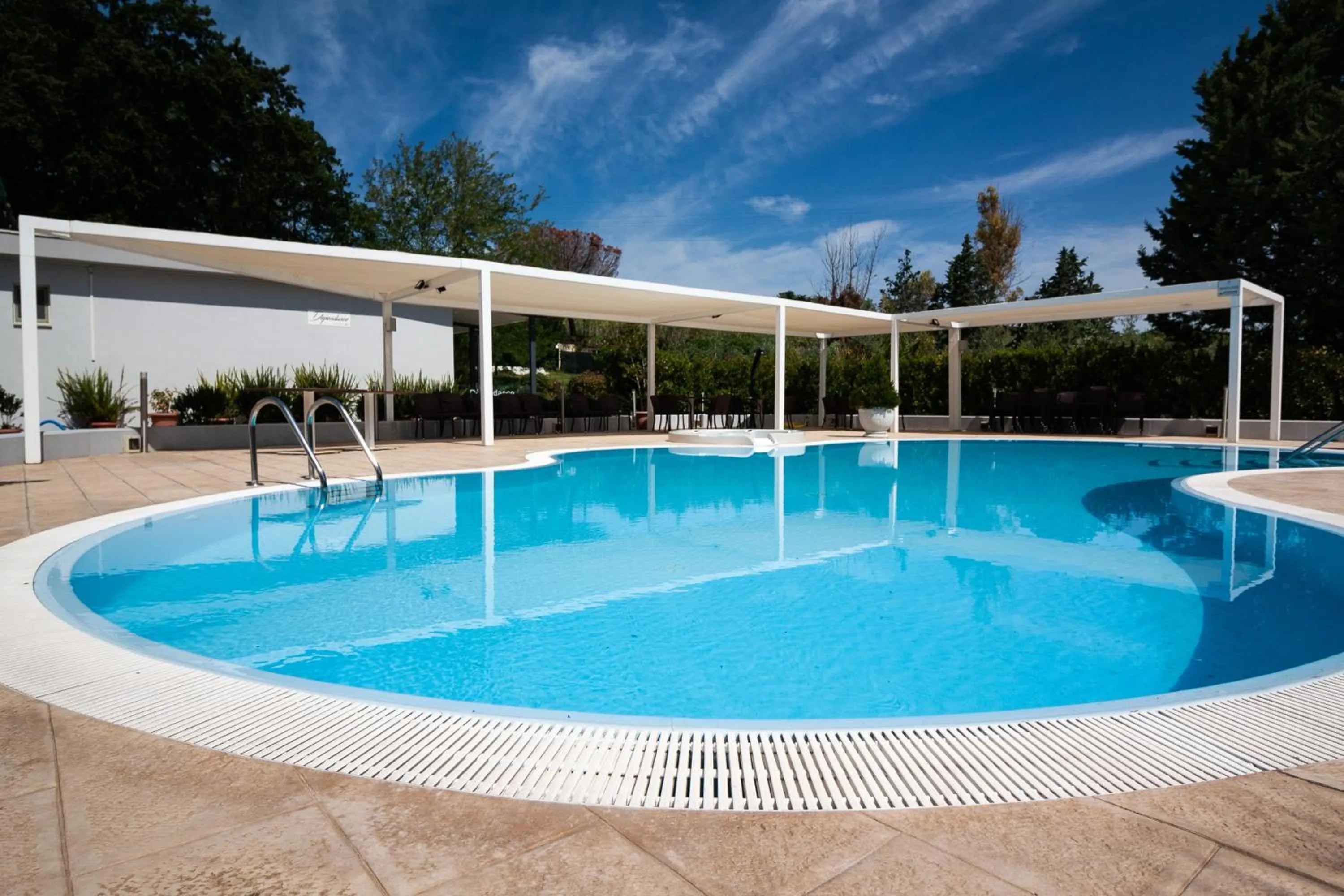 Pool view in Hotel Europa