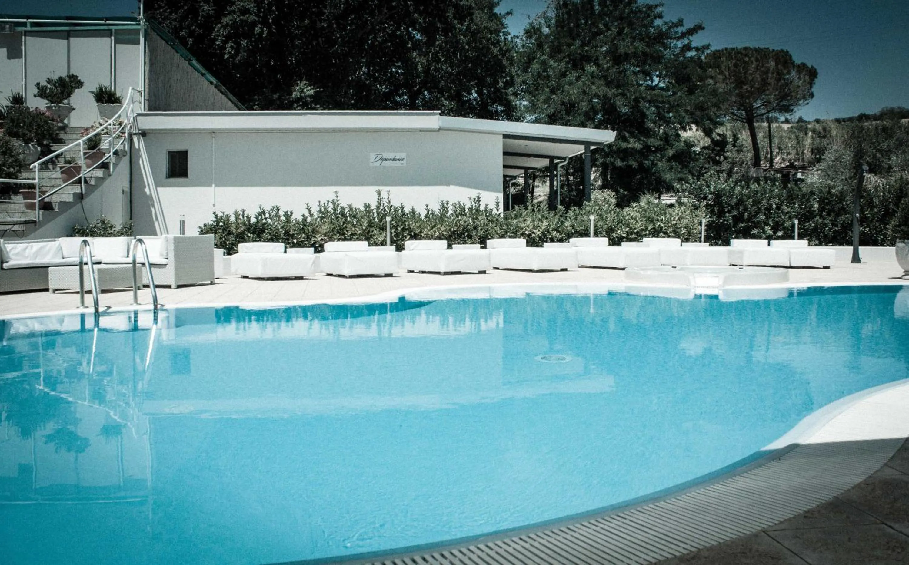 Pool view in Hotel Europa