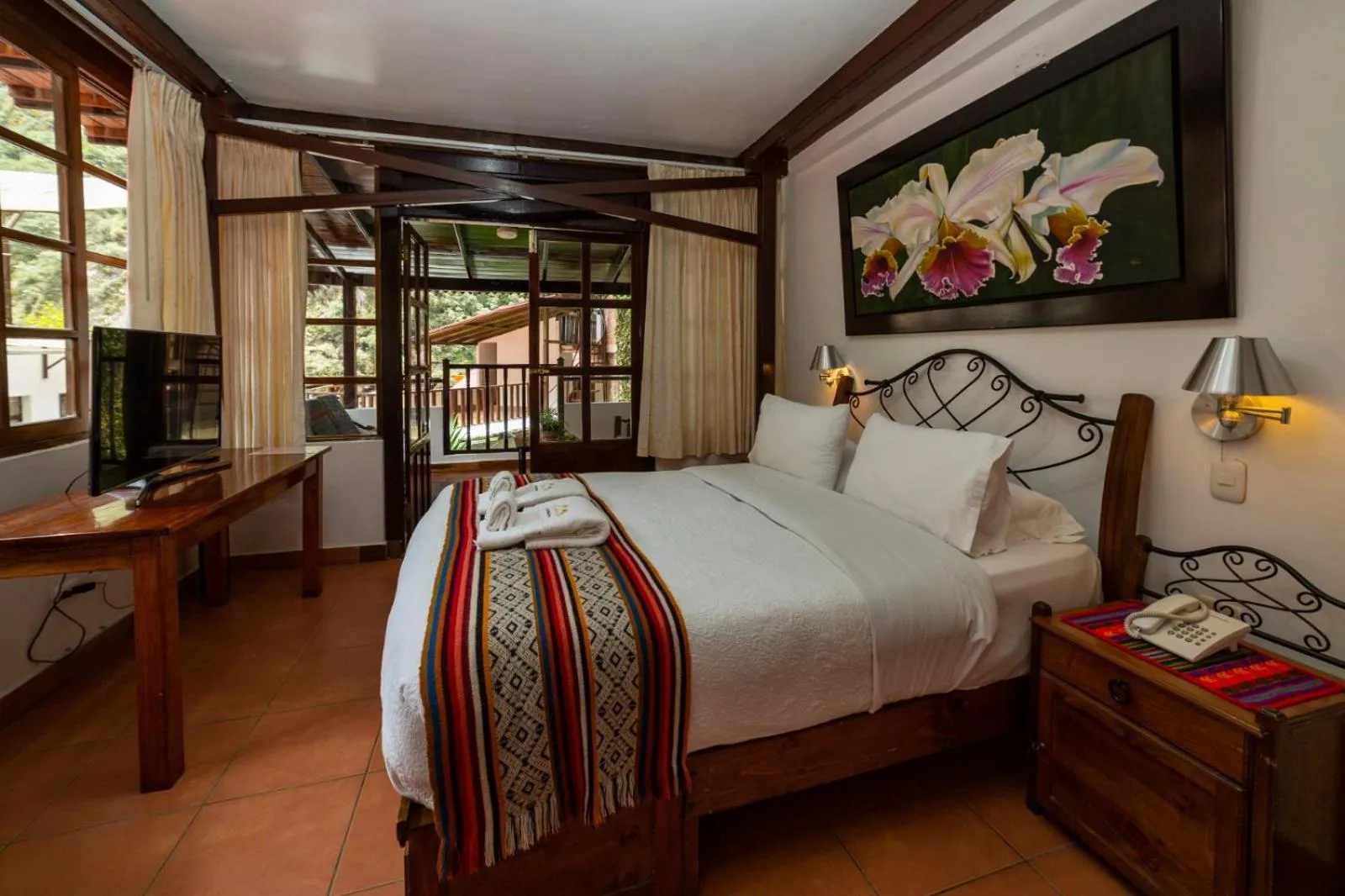 Bed in Gringo Bill's Boutique Hotel