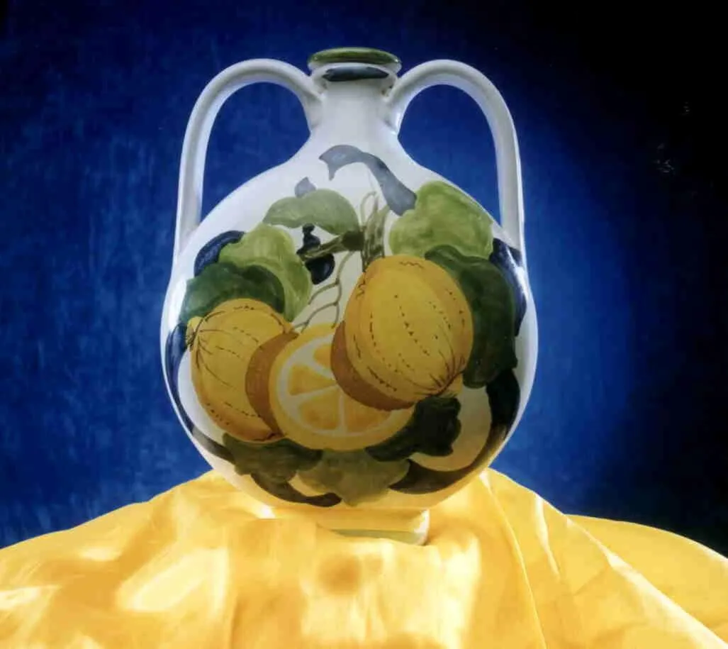 Decorative detail in Terrauzza Sul Mare di Renata Emmolo