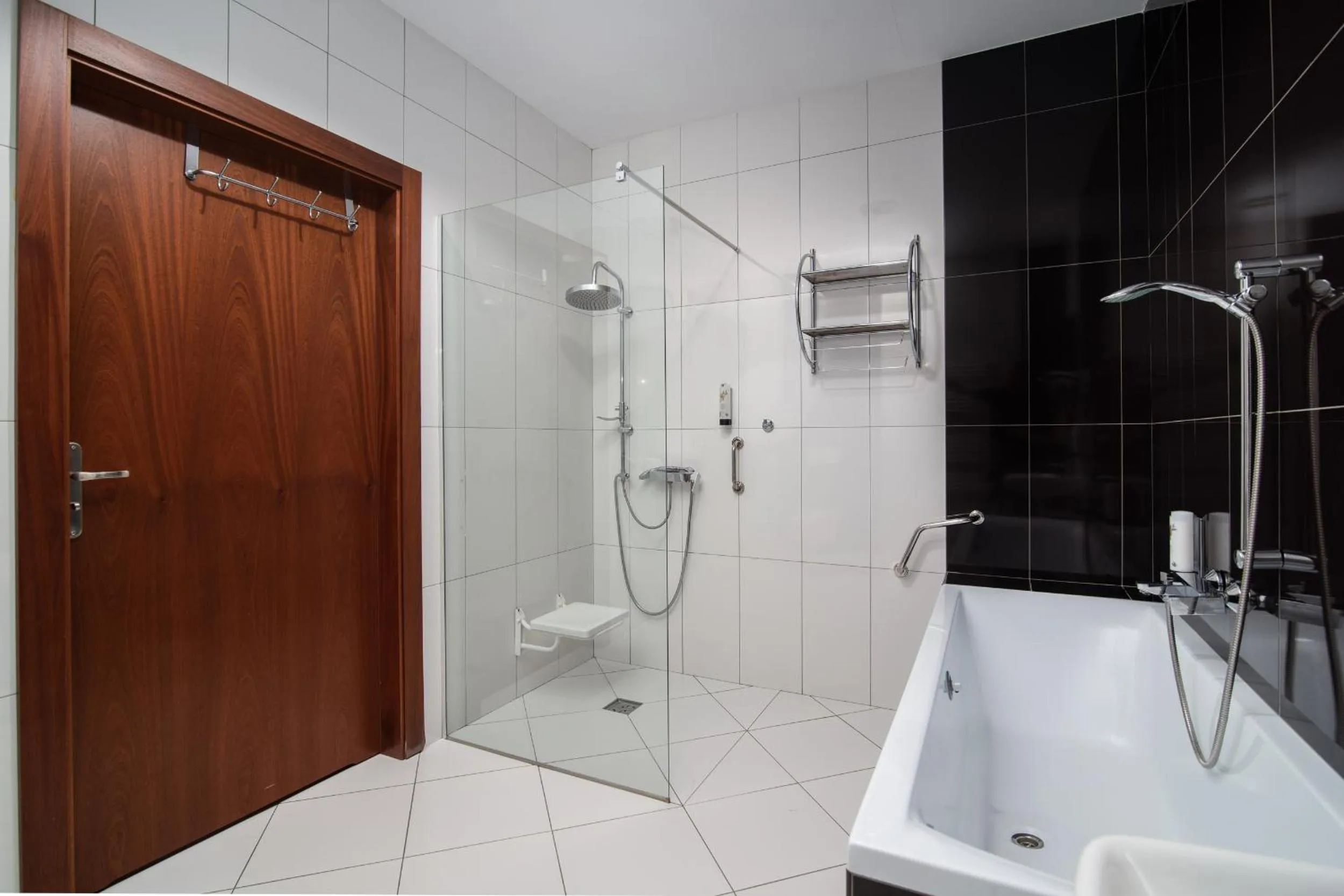 Shower in Hotel Messa