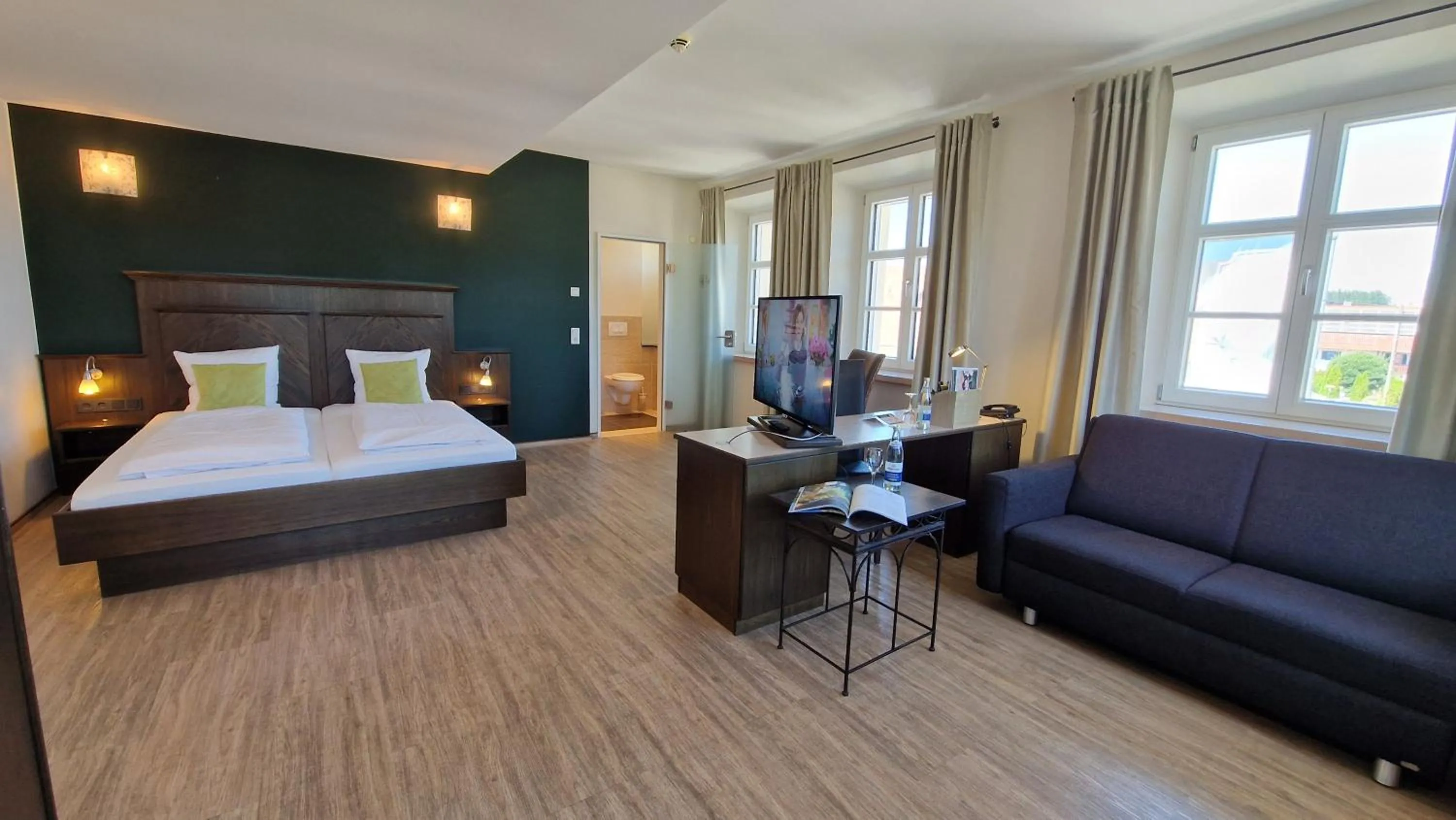 Photo of the whole room, Bed in Autenrieder Brauereigasthof