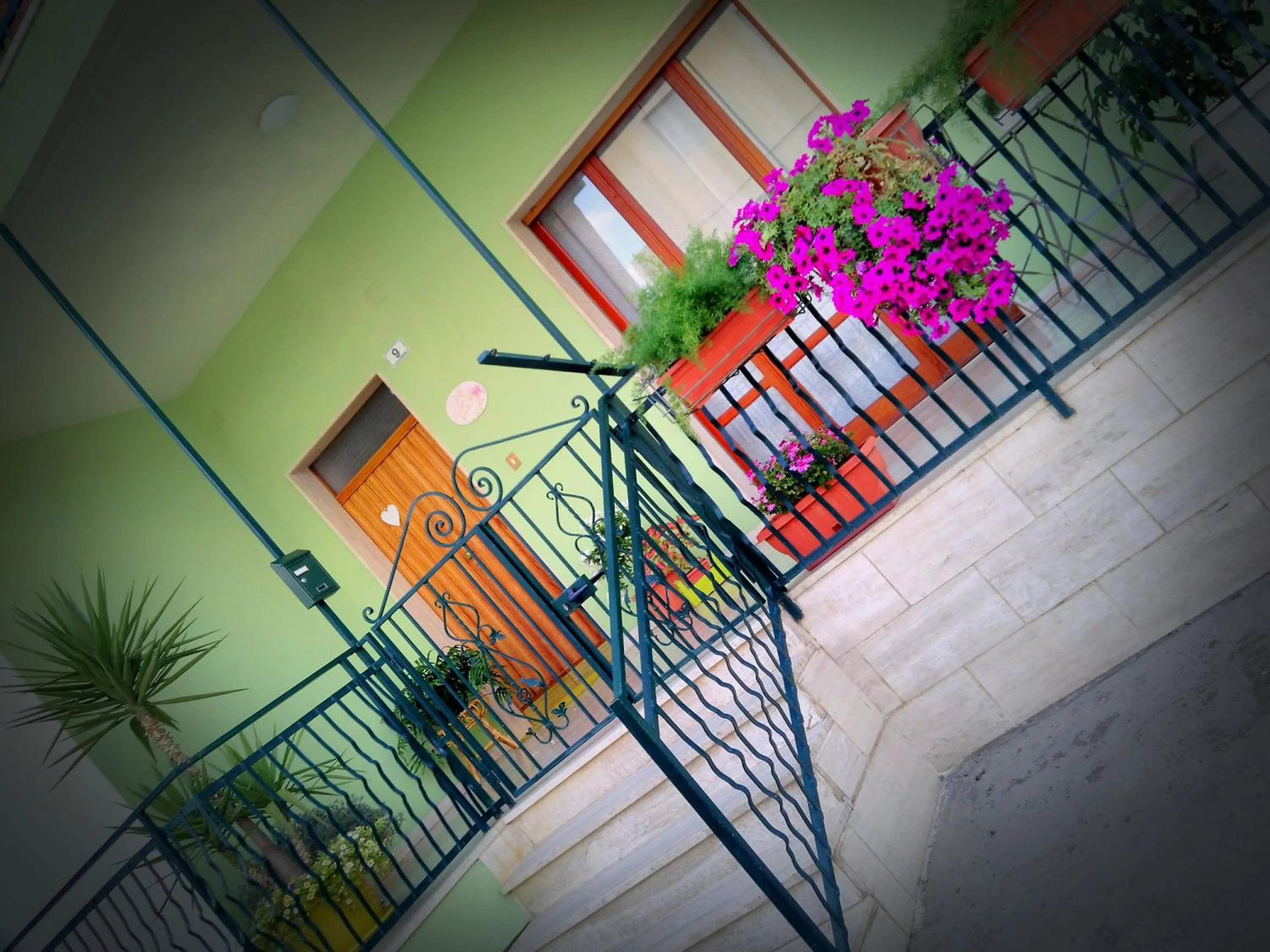 Property building in B&B L'angolo fiorito