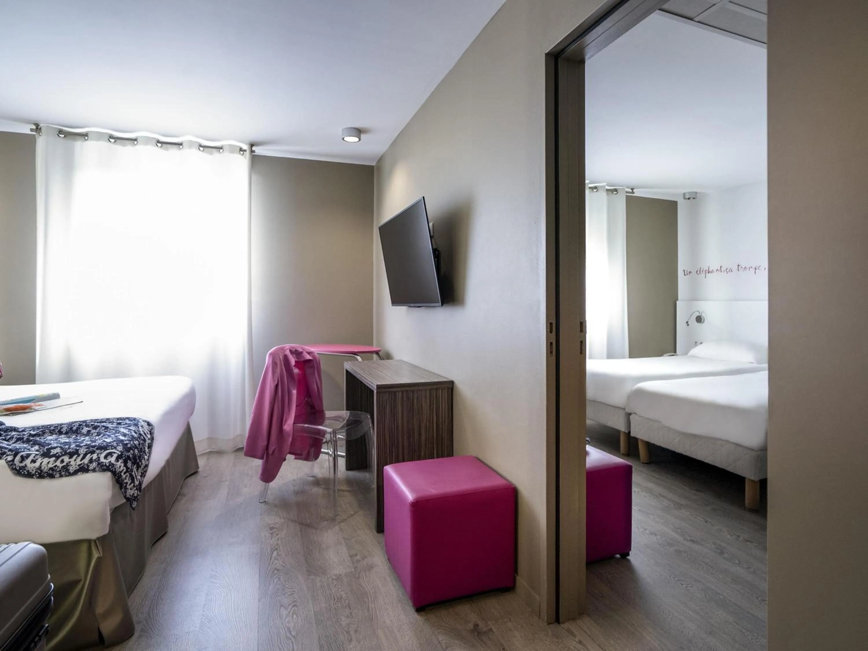 Bedroom, Bed in ibis Styles Rennes St. Gregoire