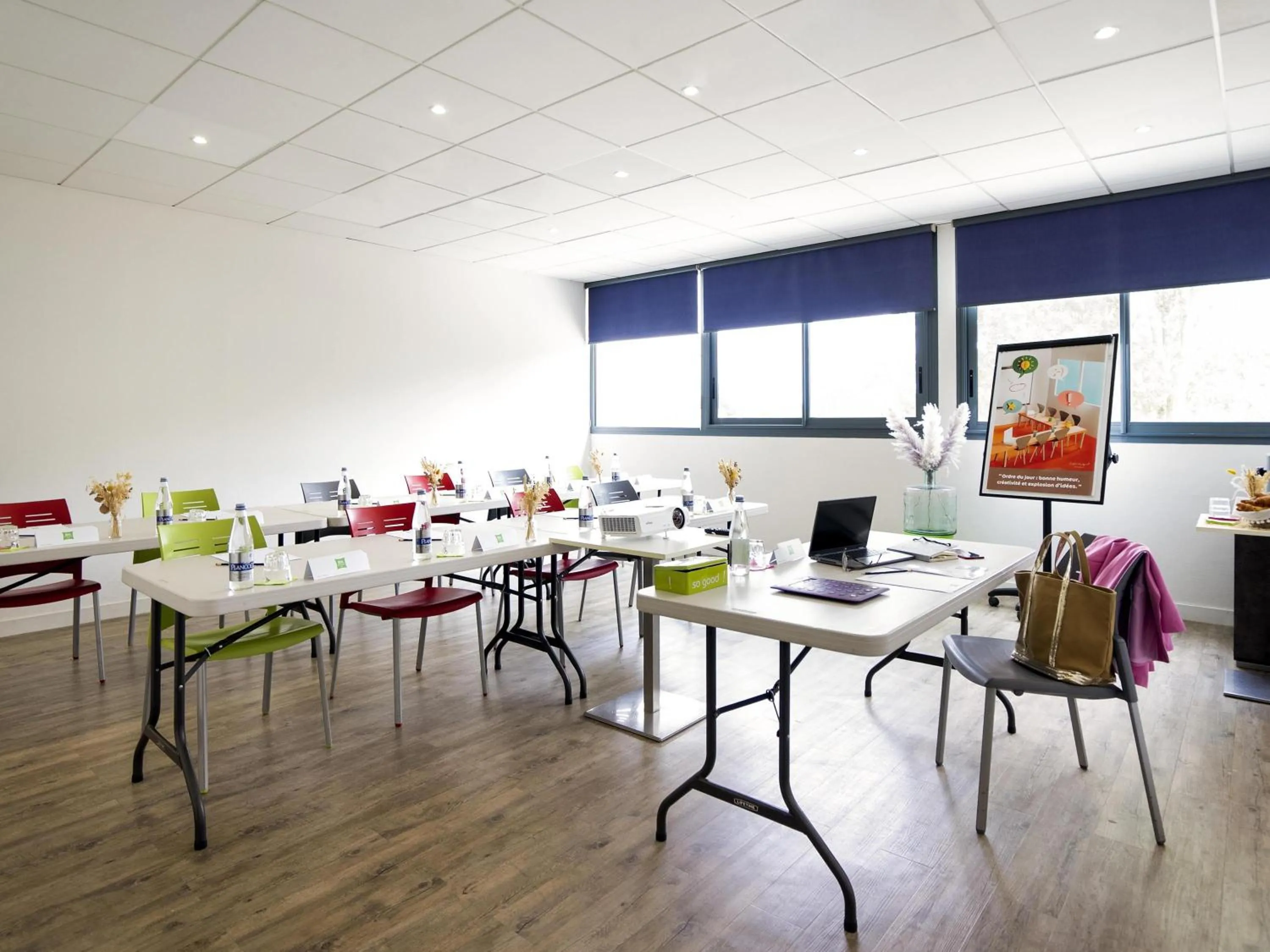 Meeting/conference room in ibis Styles Rennes St. Gregoire