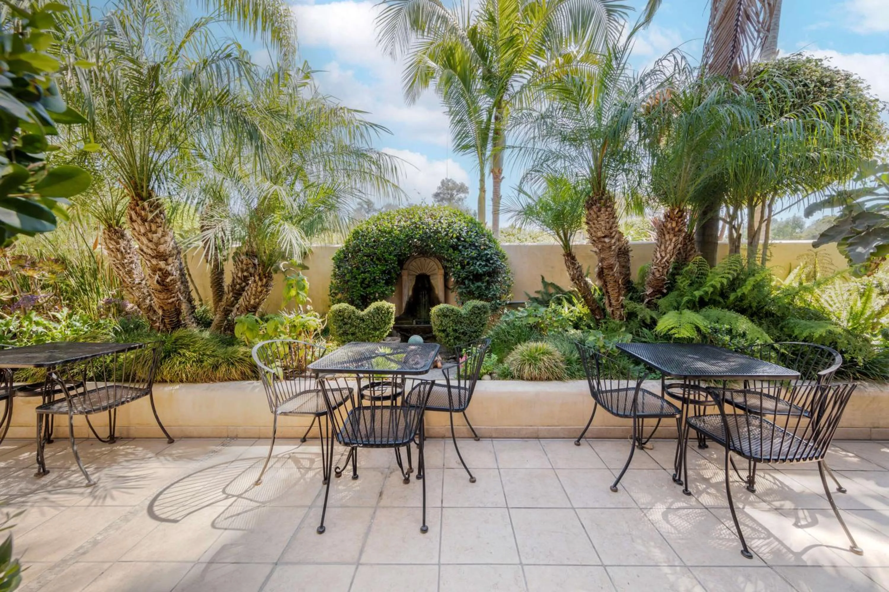 Sports in Best Western Plus South Coast Inn