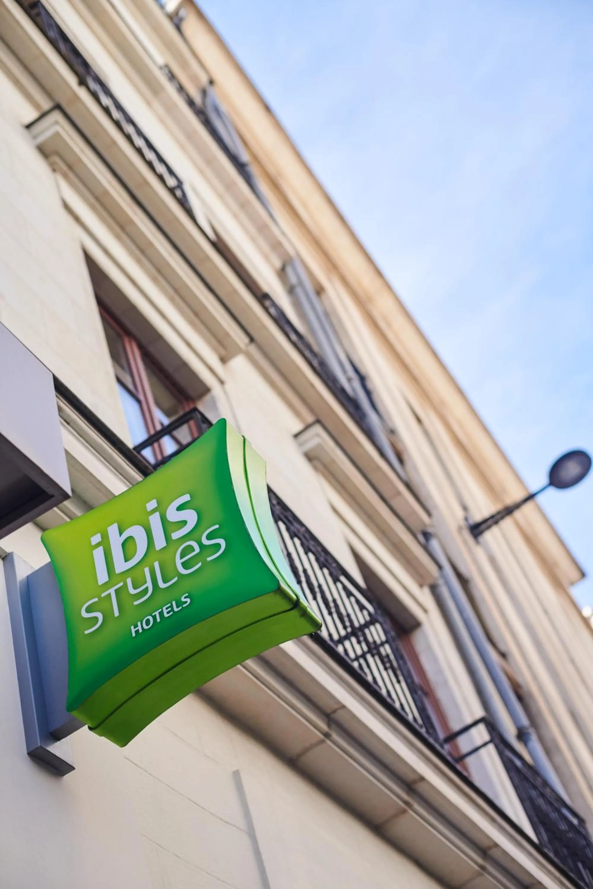 Facade/entrance in Ibis Styles Nantes Centre Place Graslin