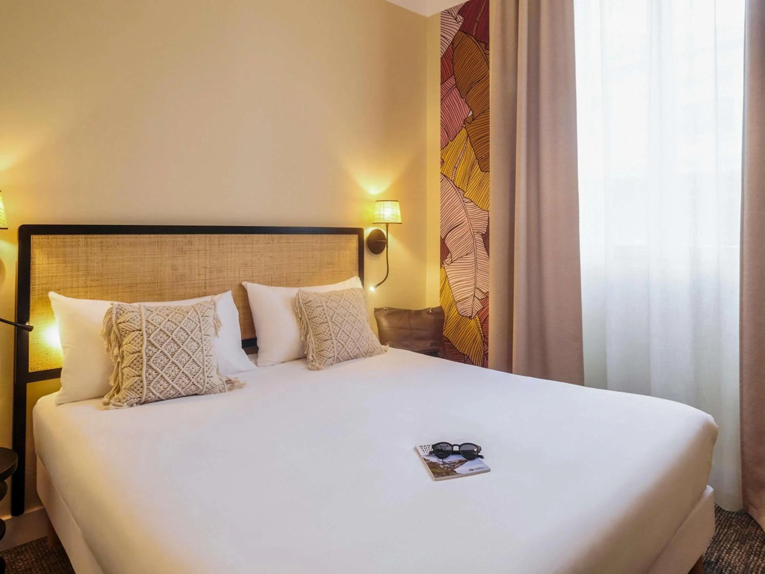 Bedroom, Bed in Ibis Styles Nantes Centre Place Graslin