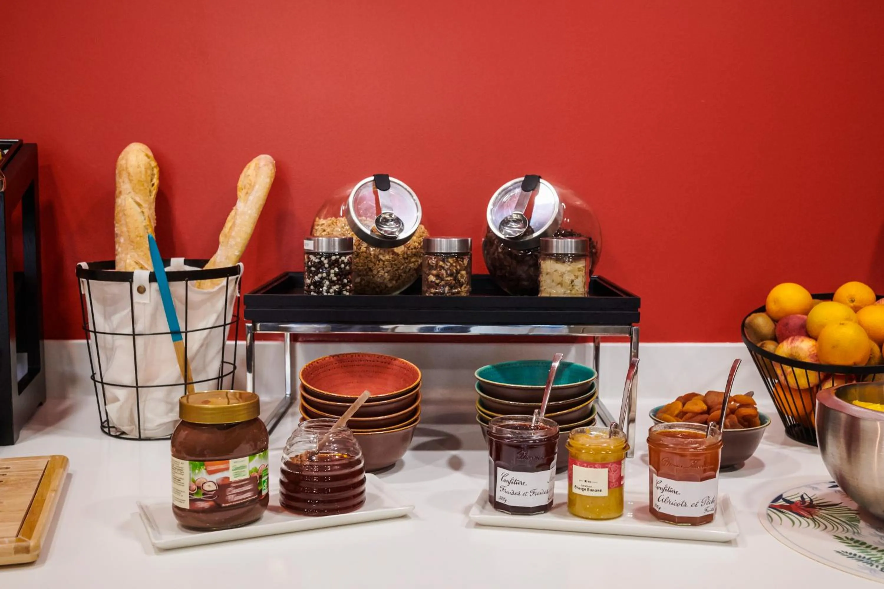 Breakfast in Ibis Styles Nantes Centre Place Graslin