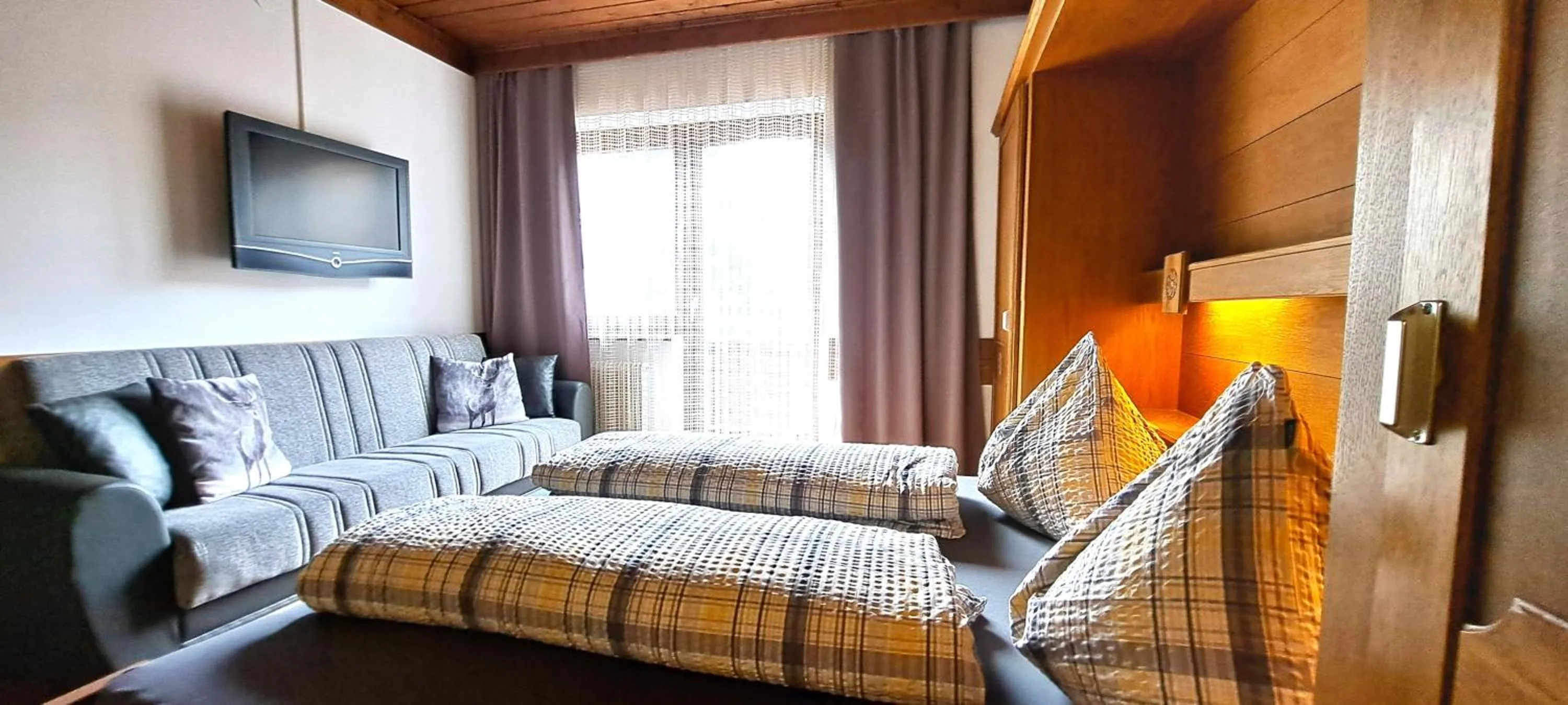 Bedroom, Bed in Appartements Moser