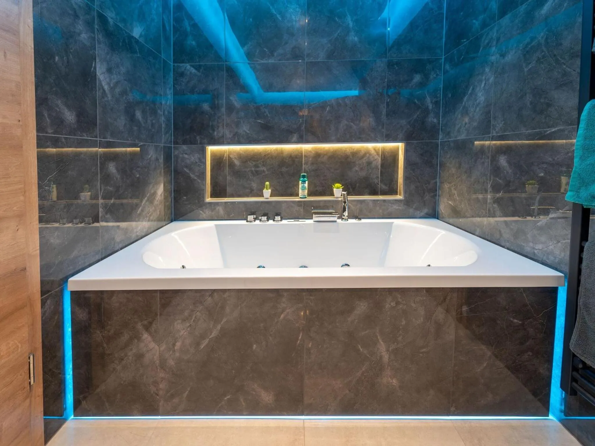Bath in Appartements Moser