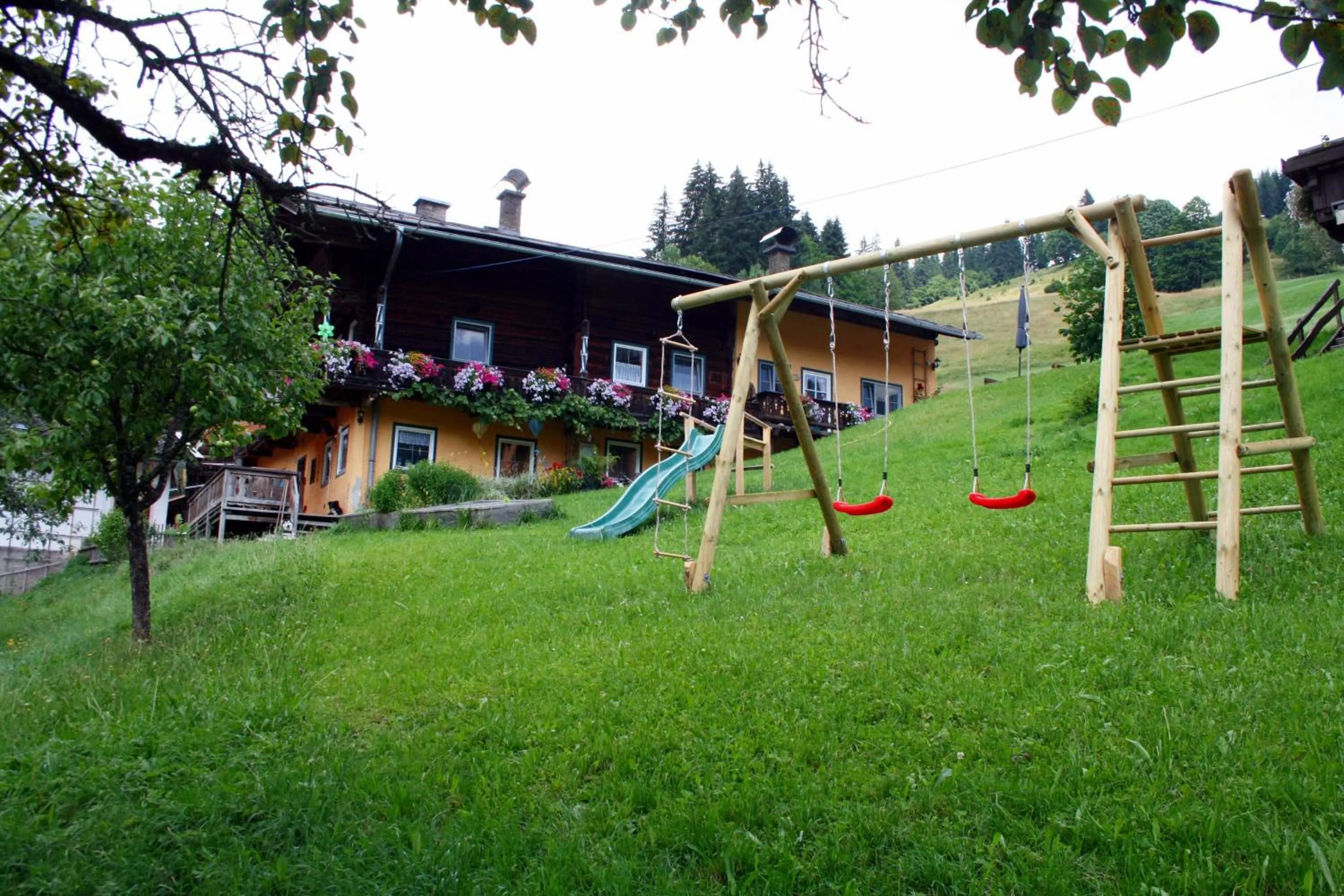 Property building in Appartements Moser