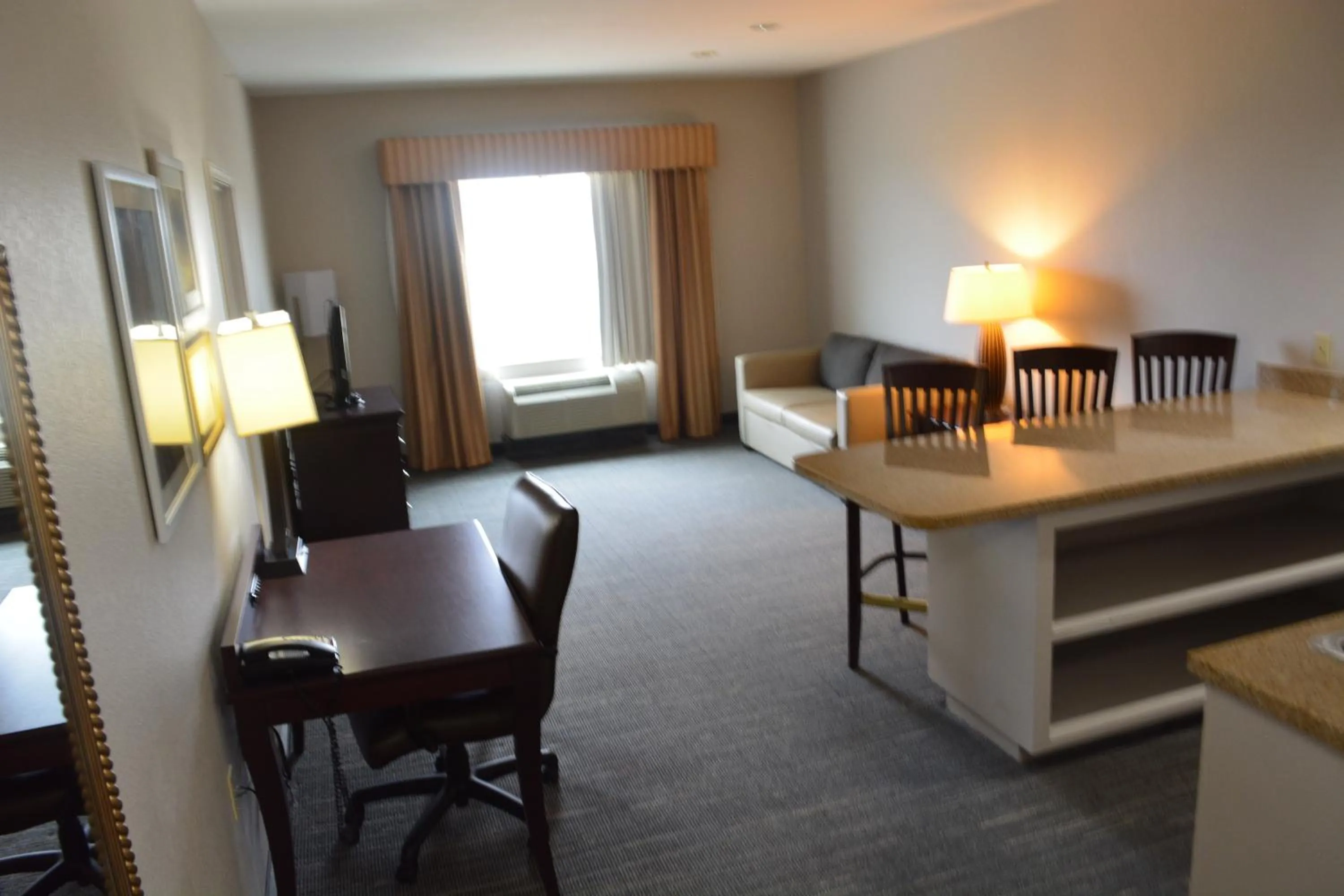 Country Inn & Suites by Radisson, Oklahoma City - Quail Springs, OK