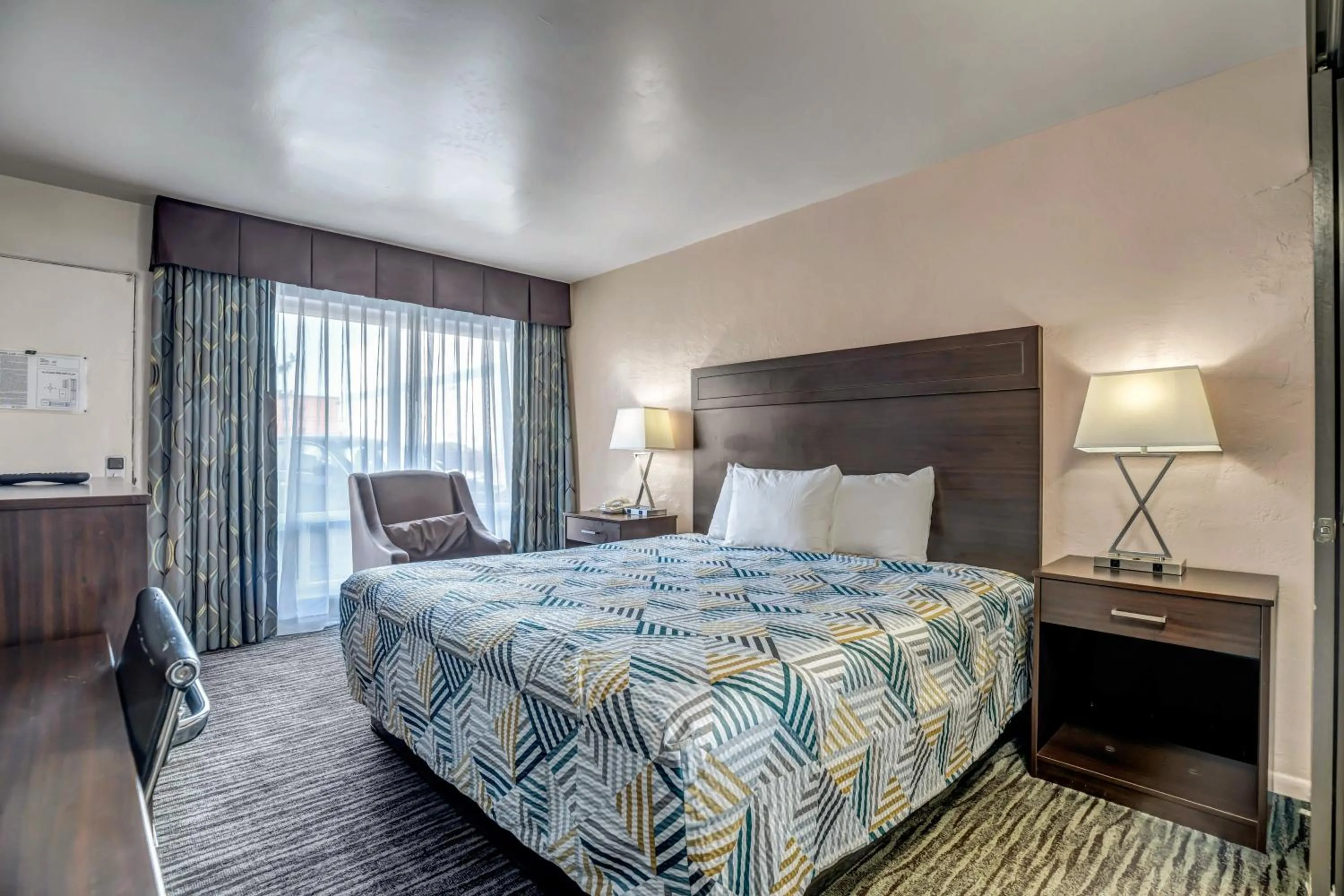 Bed in Eastside Lodge