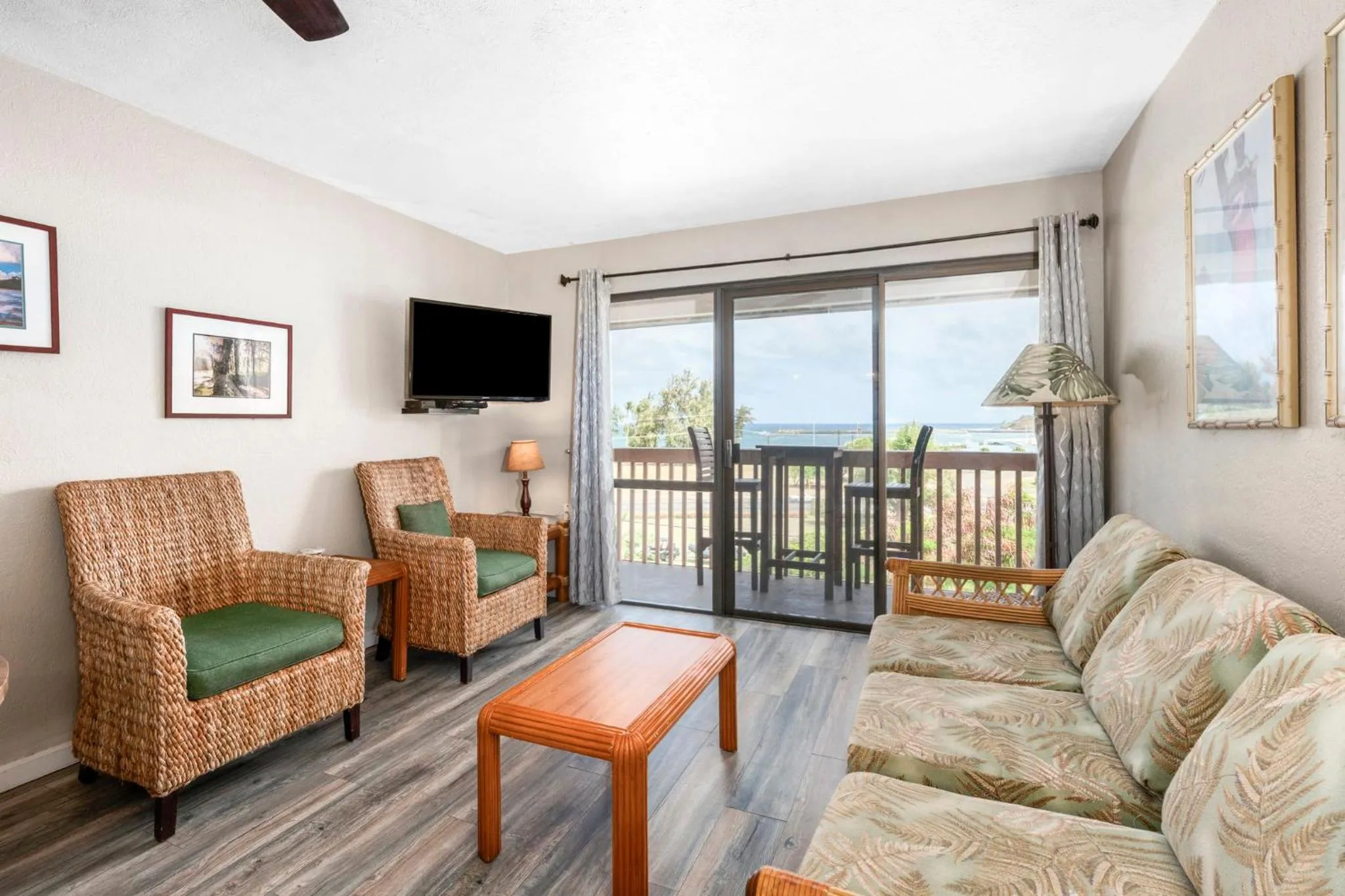 Photo of the whole room in Banyan Harbor Resort