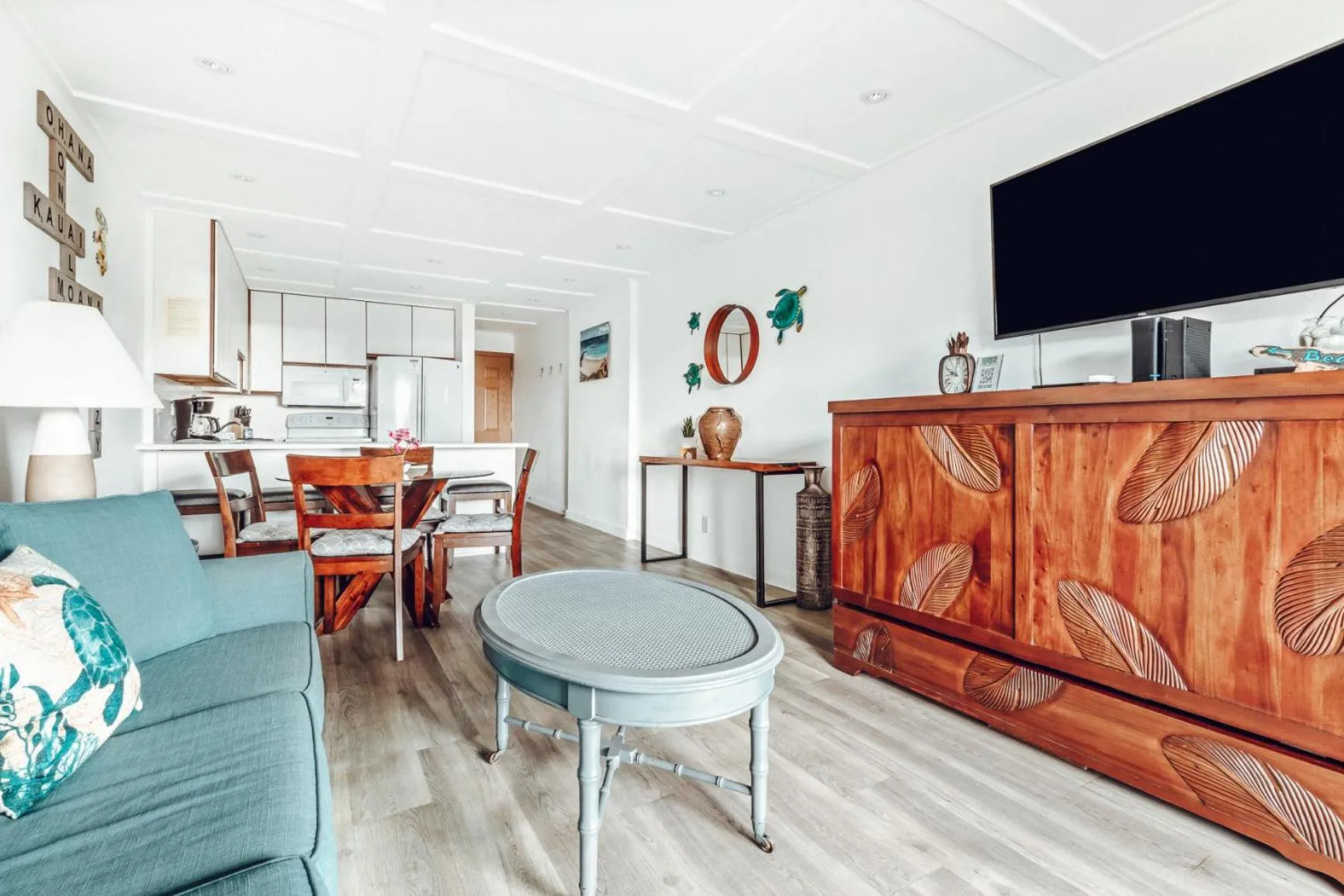 Living room in Banyan Harbor Resort