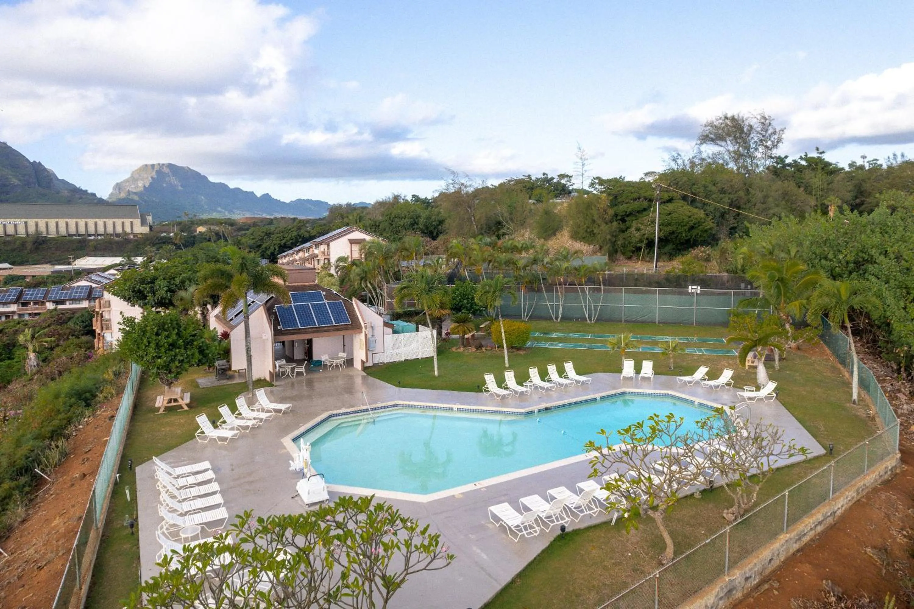Swimming pool in Banyan Harbor Resort