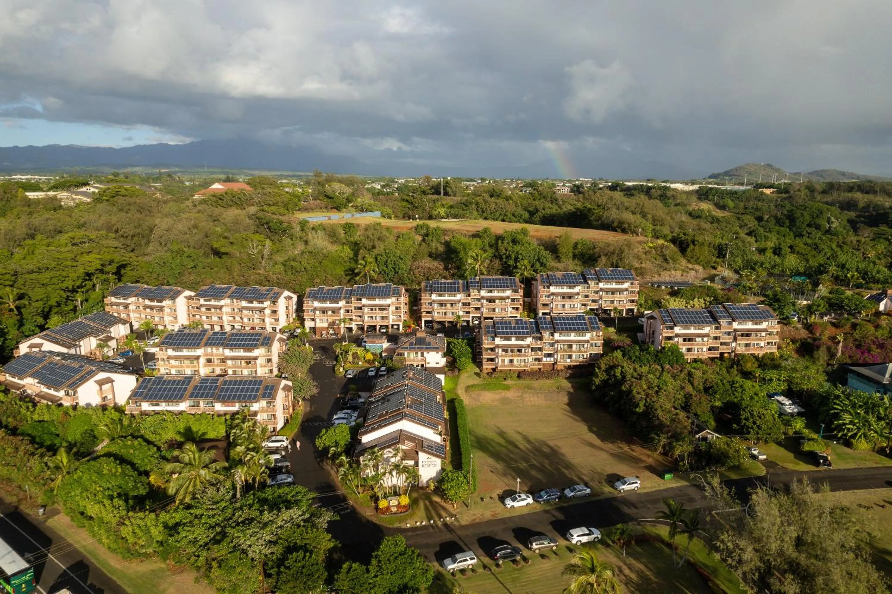 Property building in Banyan Harbor Resort