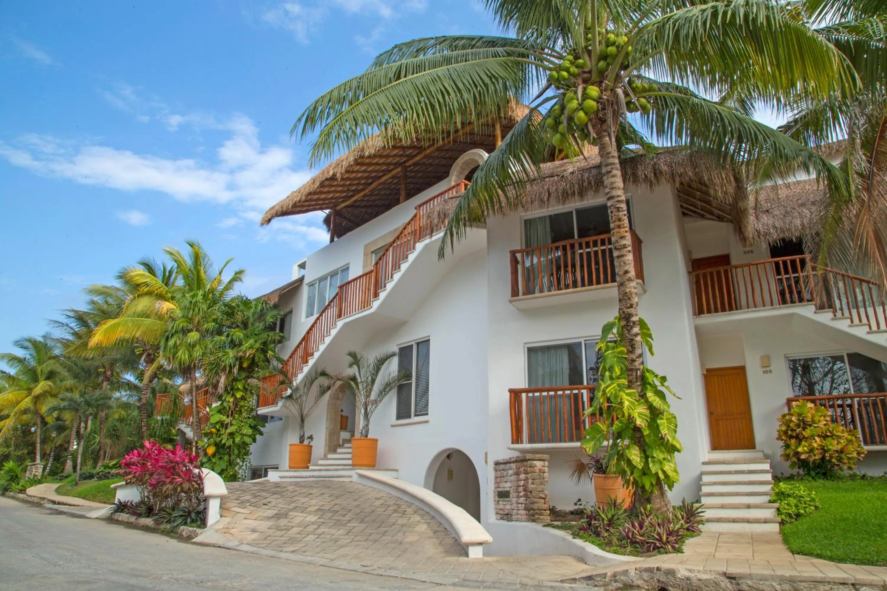 Facade/entrance in Las Villas Akumal