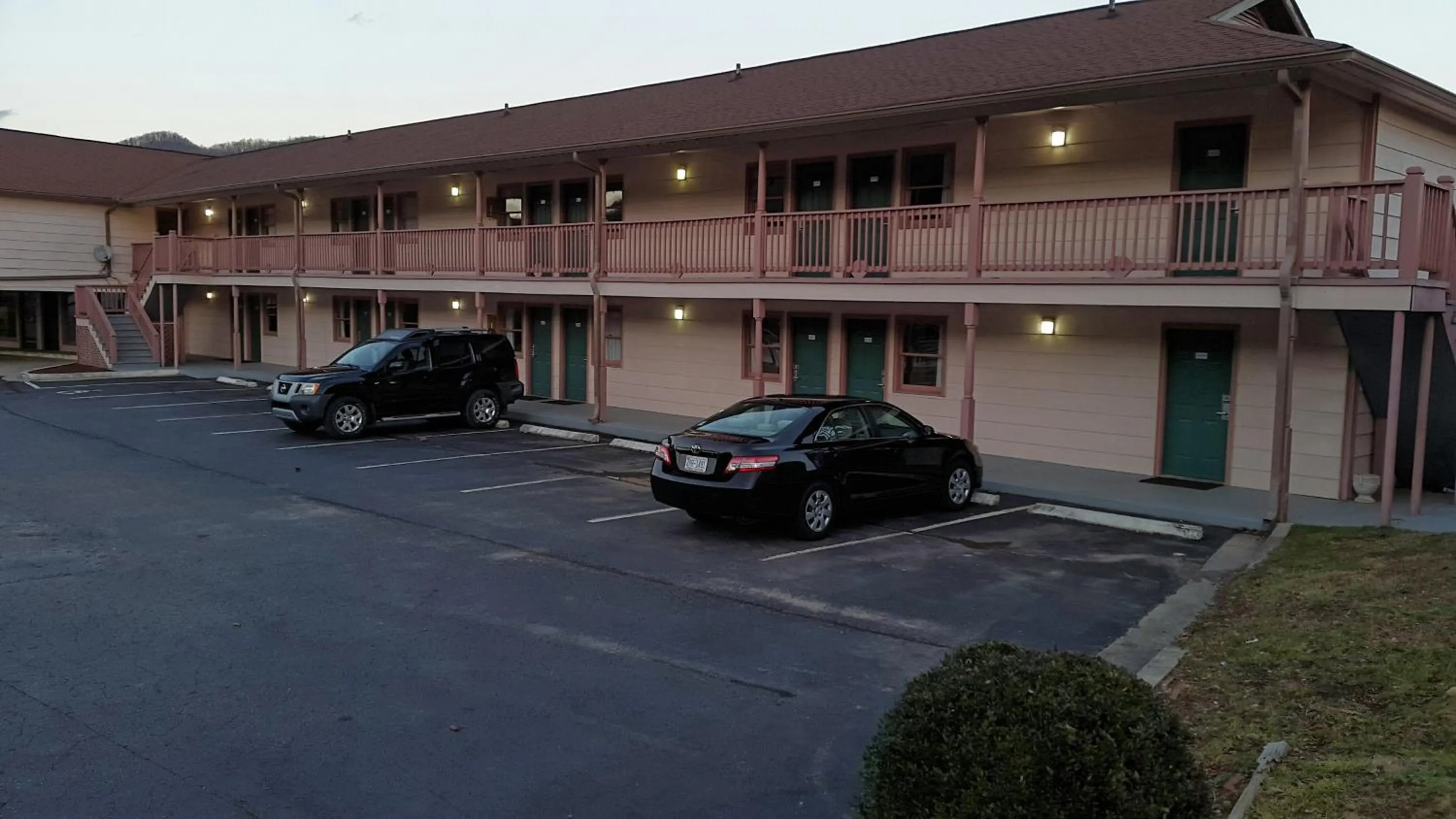 Parking in Mountain Valley Inn