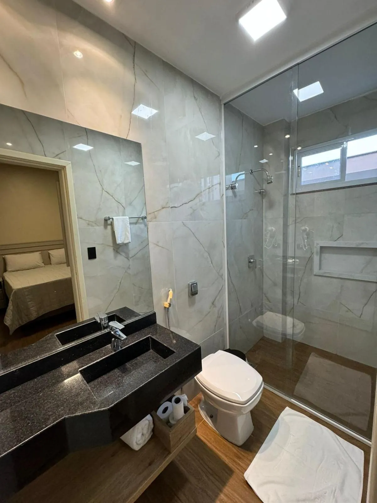 Bathroom in Ônix Hotel