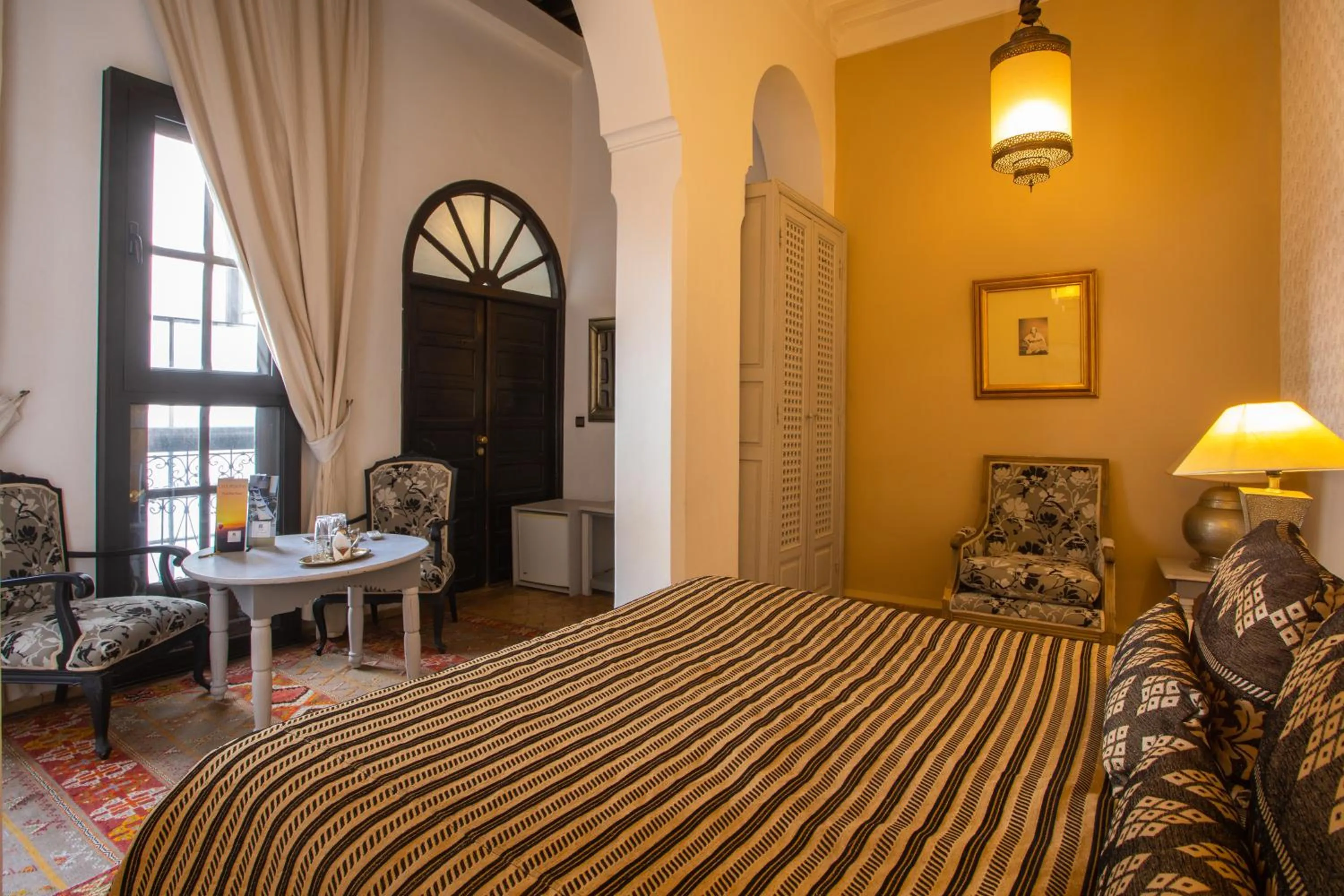 Bed in Riad Dar Saad - Hammam & Spa