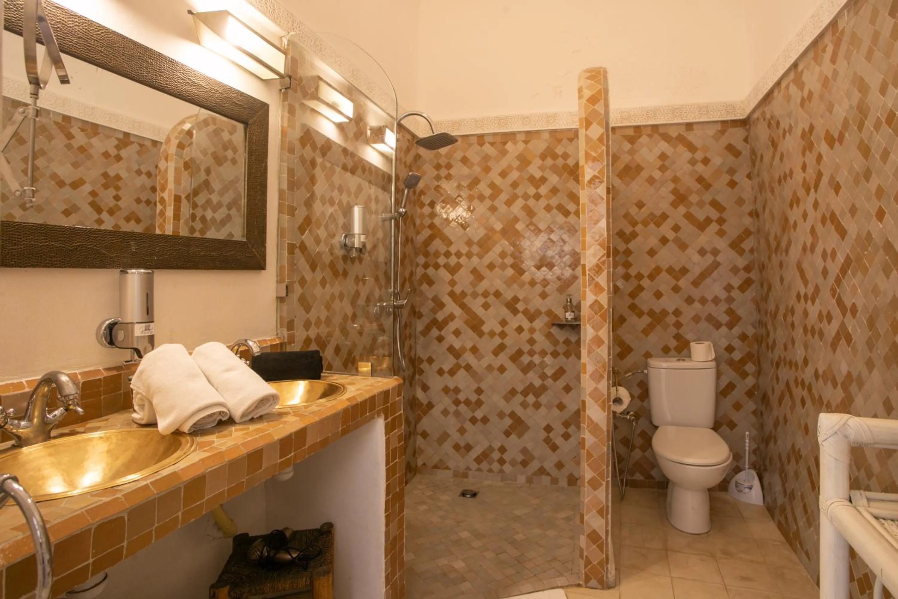 Shower in Riad Dar Saad - Hammam & Spa
