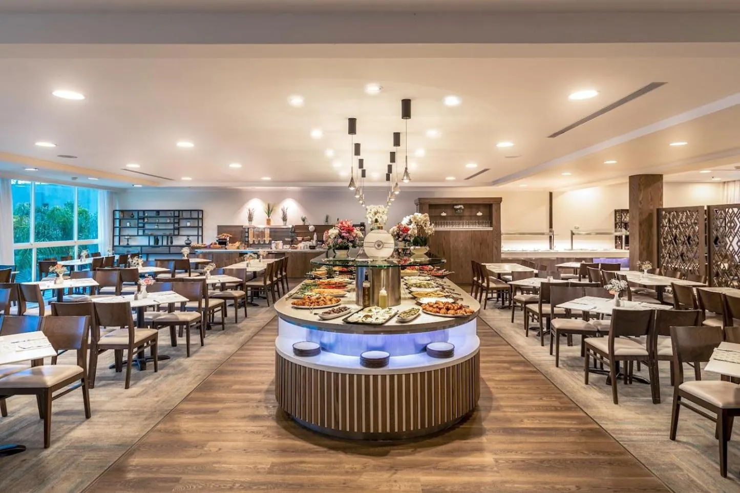 Restaurant/places to eat in Golan Hotel