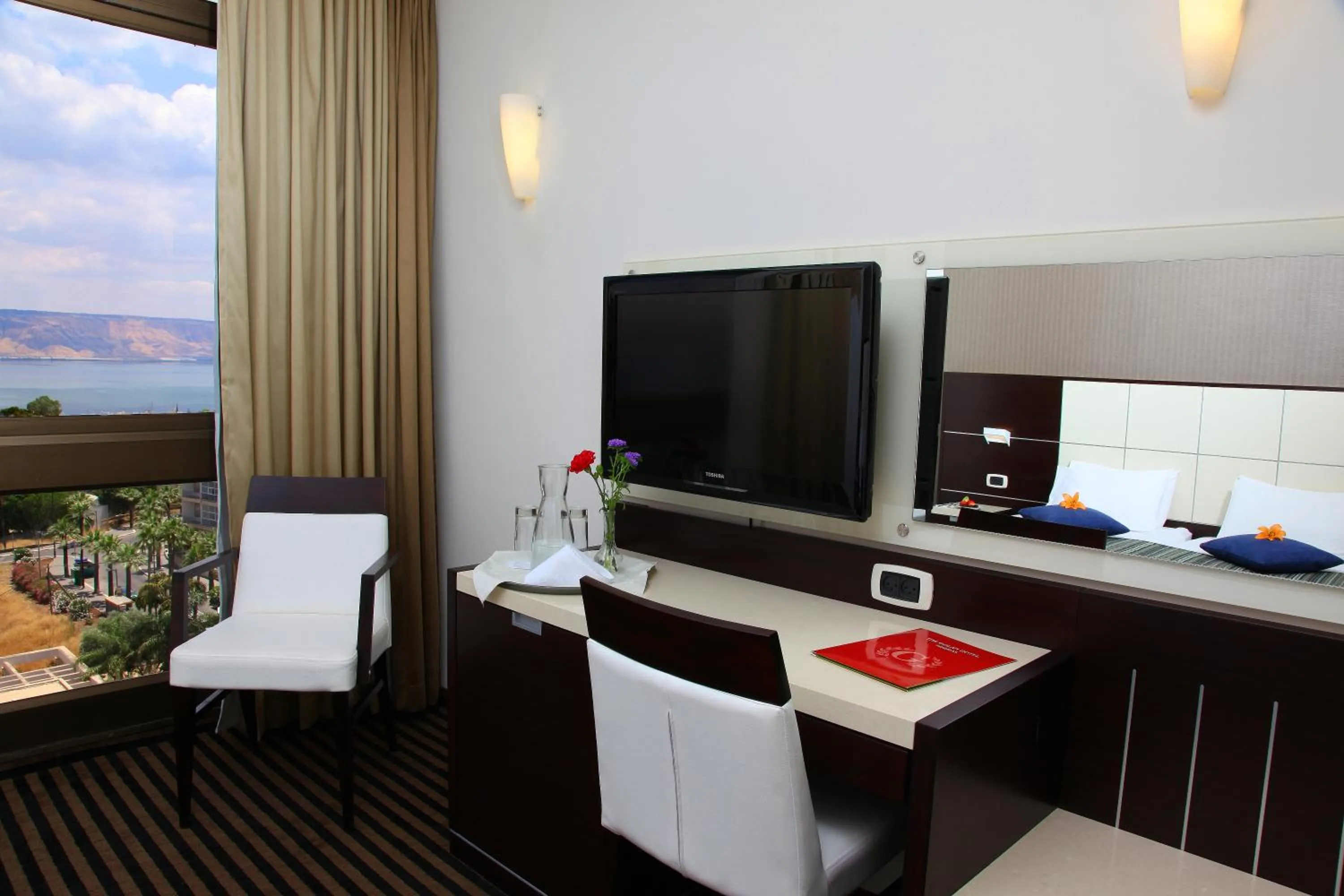 Photo of the whole room in Golan Hotel